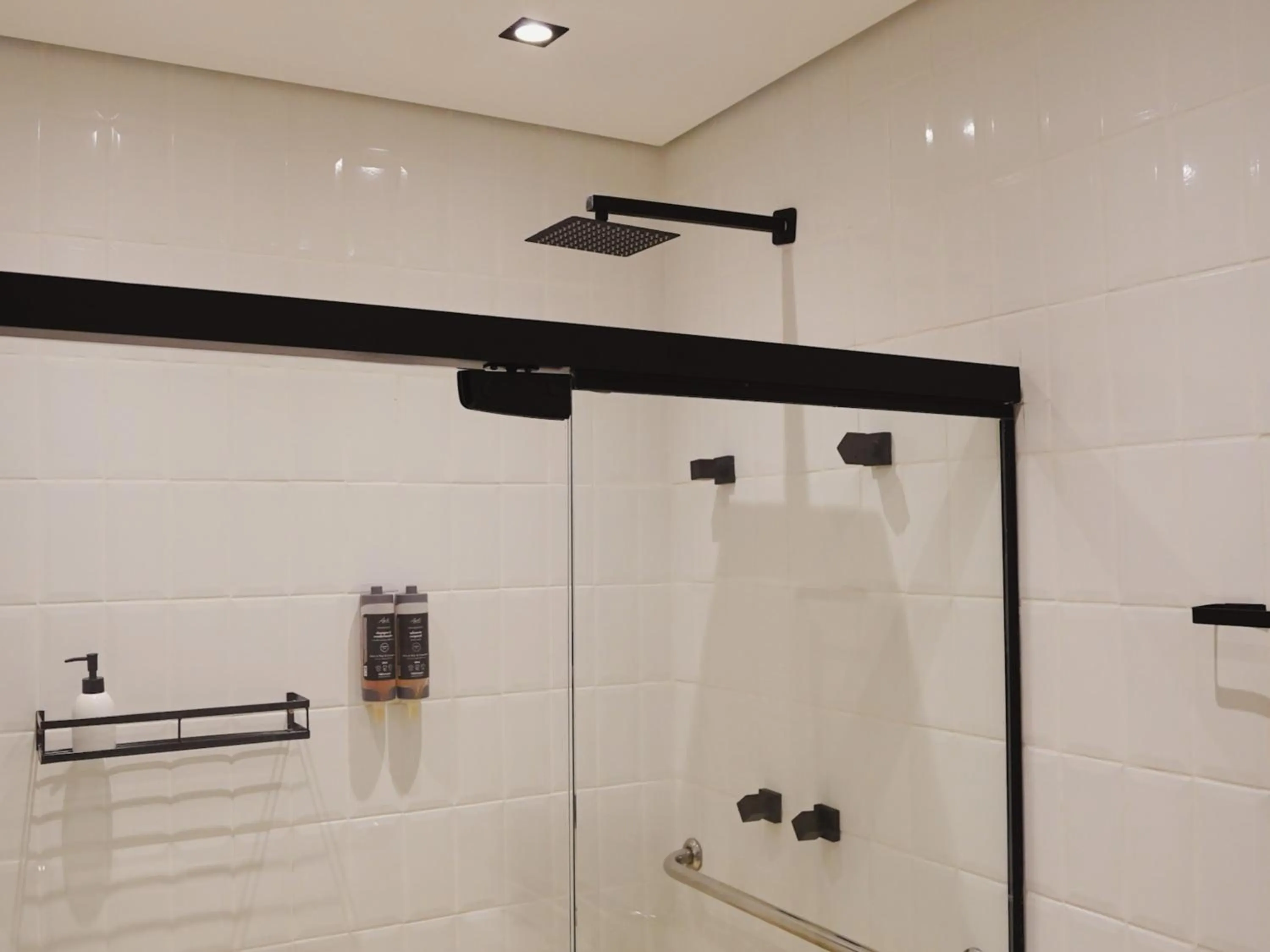 Shower in Apê Metrô Paraíso