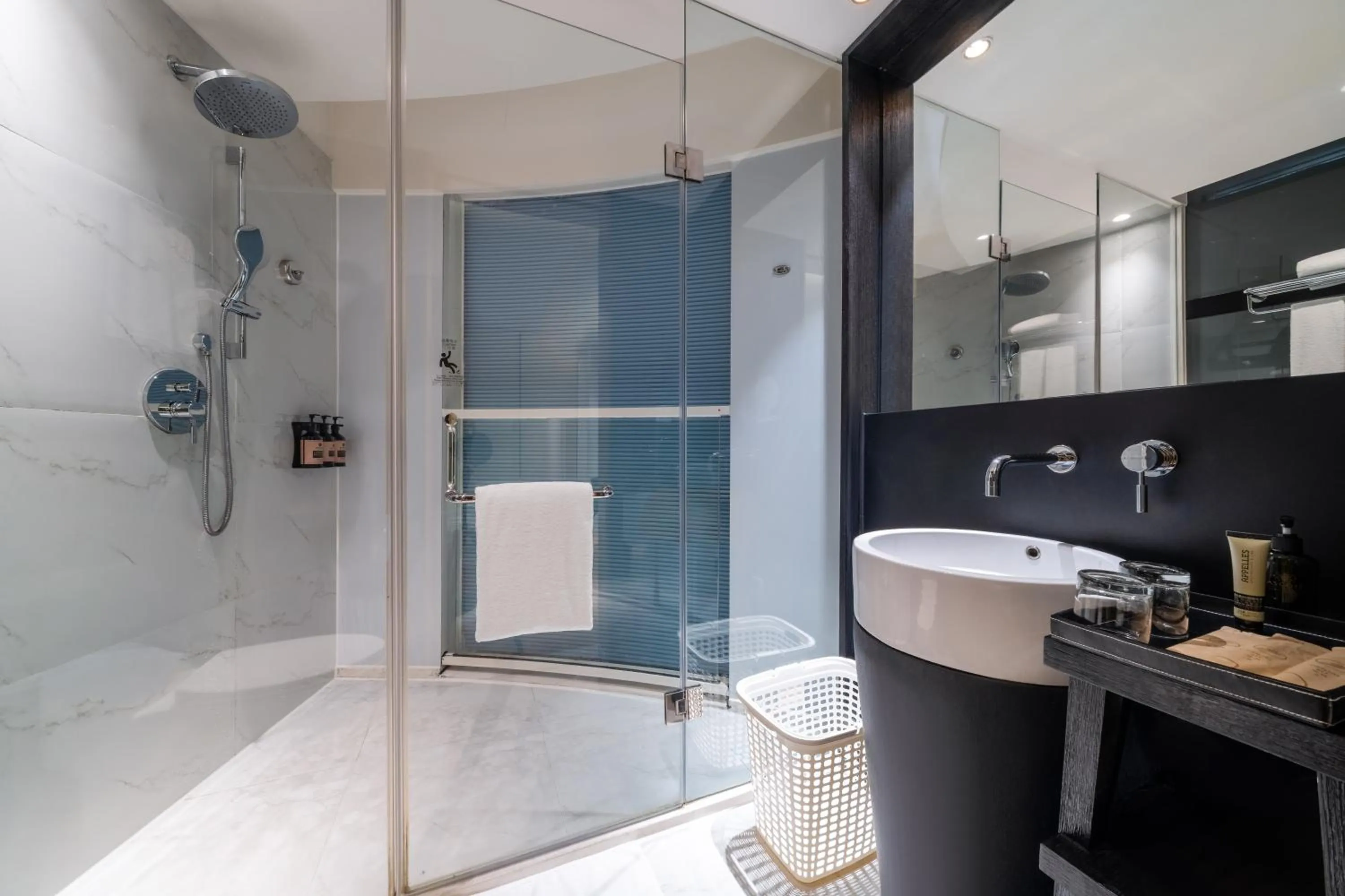 Shower in Citadines South Chengdu