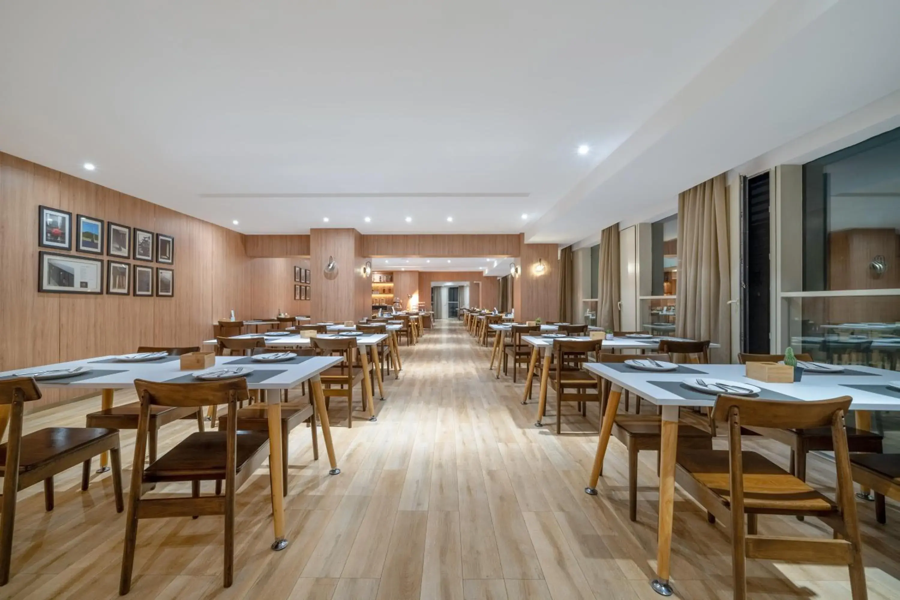 Restaurant/places to eat in Citadines South Chengdu Restaurant/places to eat in Citadines South Chengdu