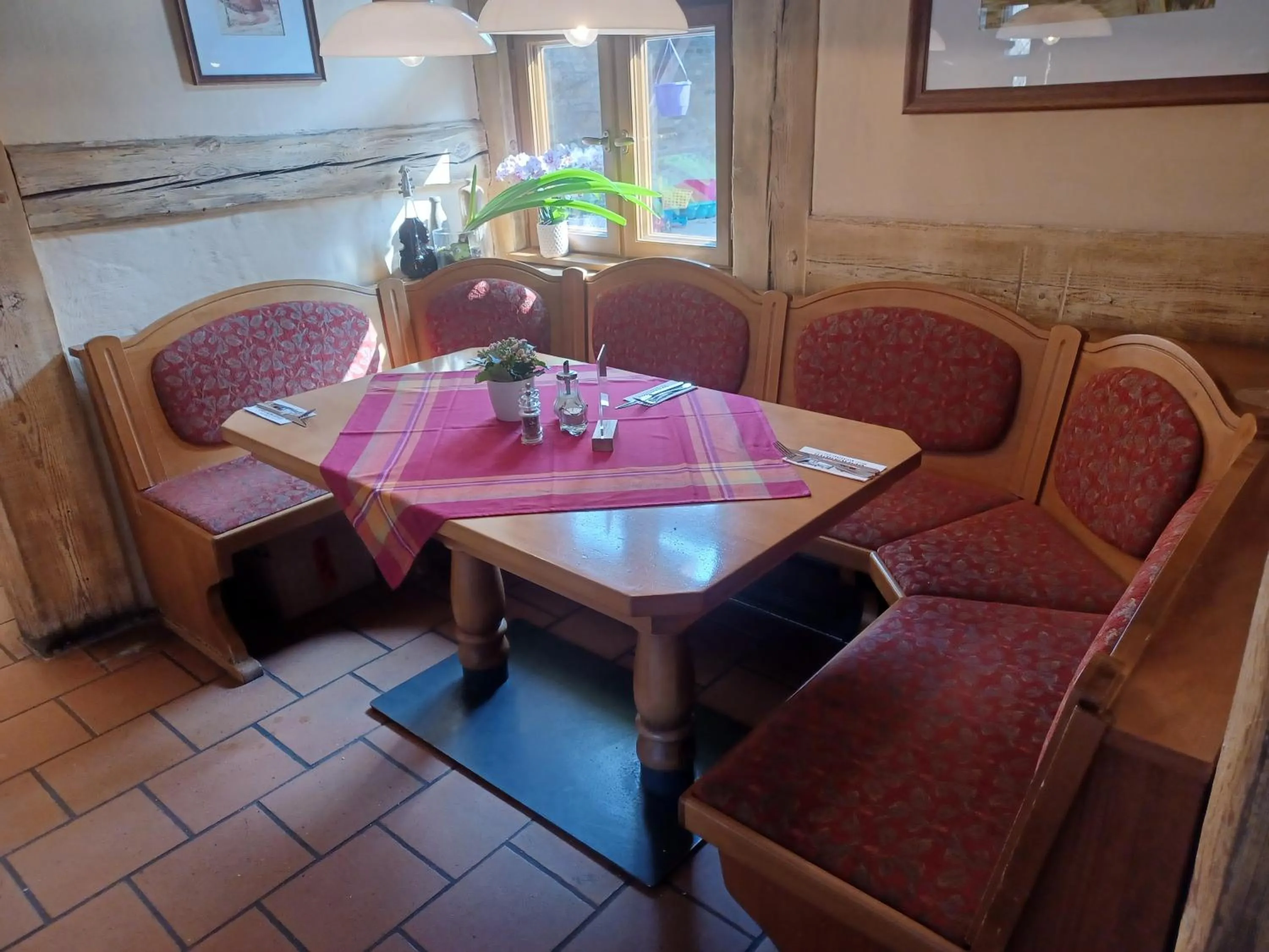 Restaurant/places to eat in Up Hus Hotel Neuruppin