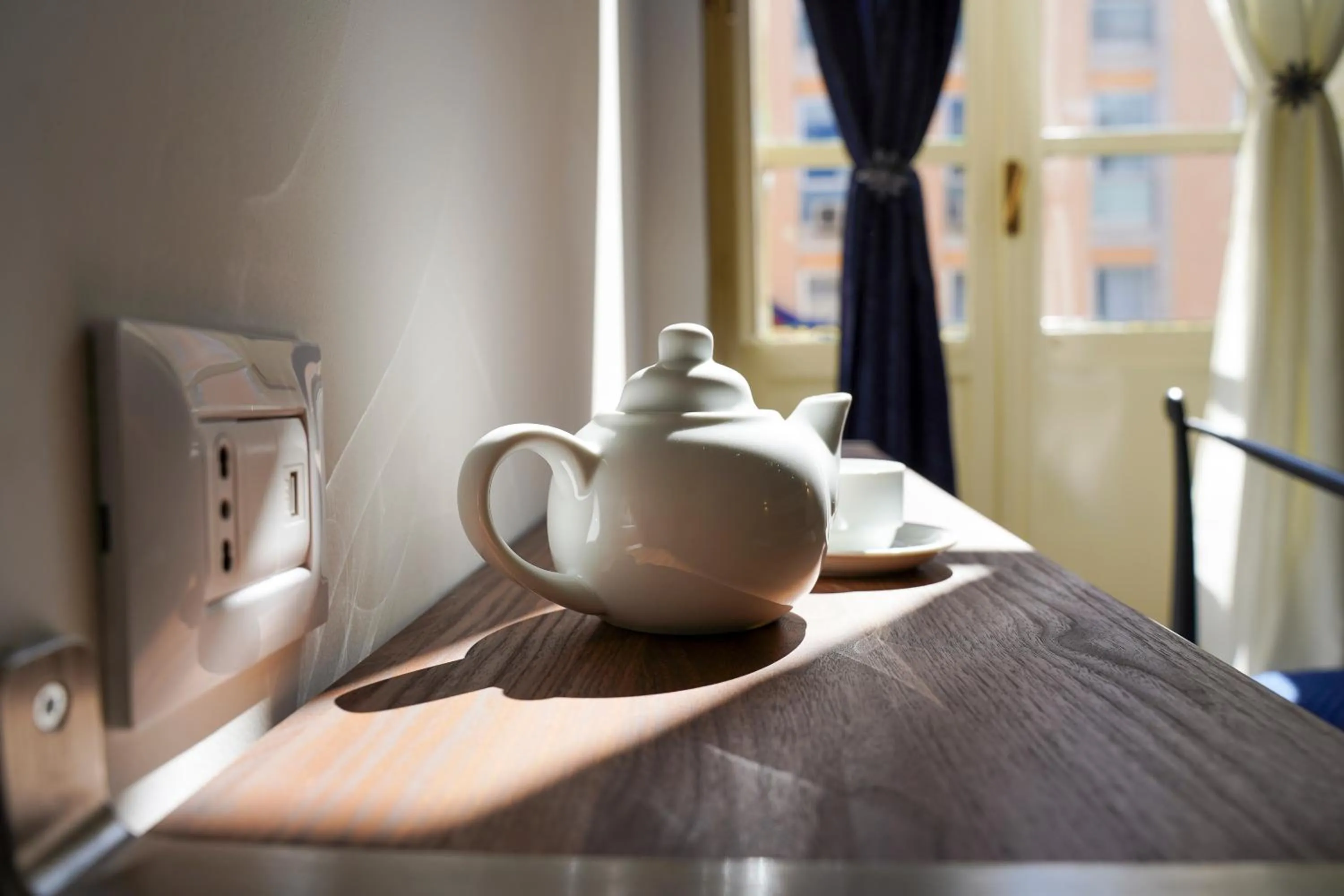 Coffee/tea facilities, Bed in Central Perk