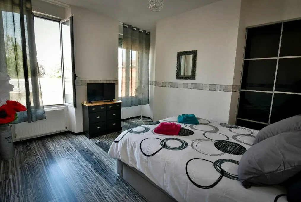 Bed in Grand appartement de haut standing en centre-ville