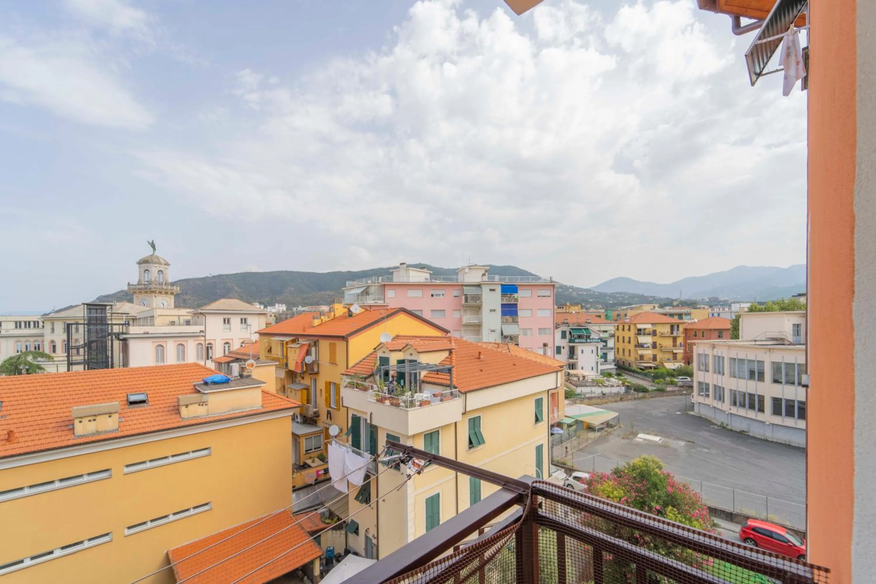 City view in 193 - Casa Via della Chiusa - centralissimo e vicino alla baia del silenzio, spiaggia e mare 150m - Parcheggio GRATIS incluso e Aria condizionata