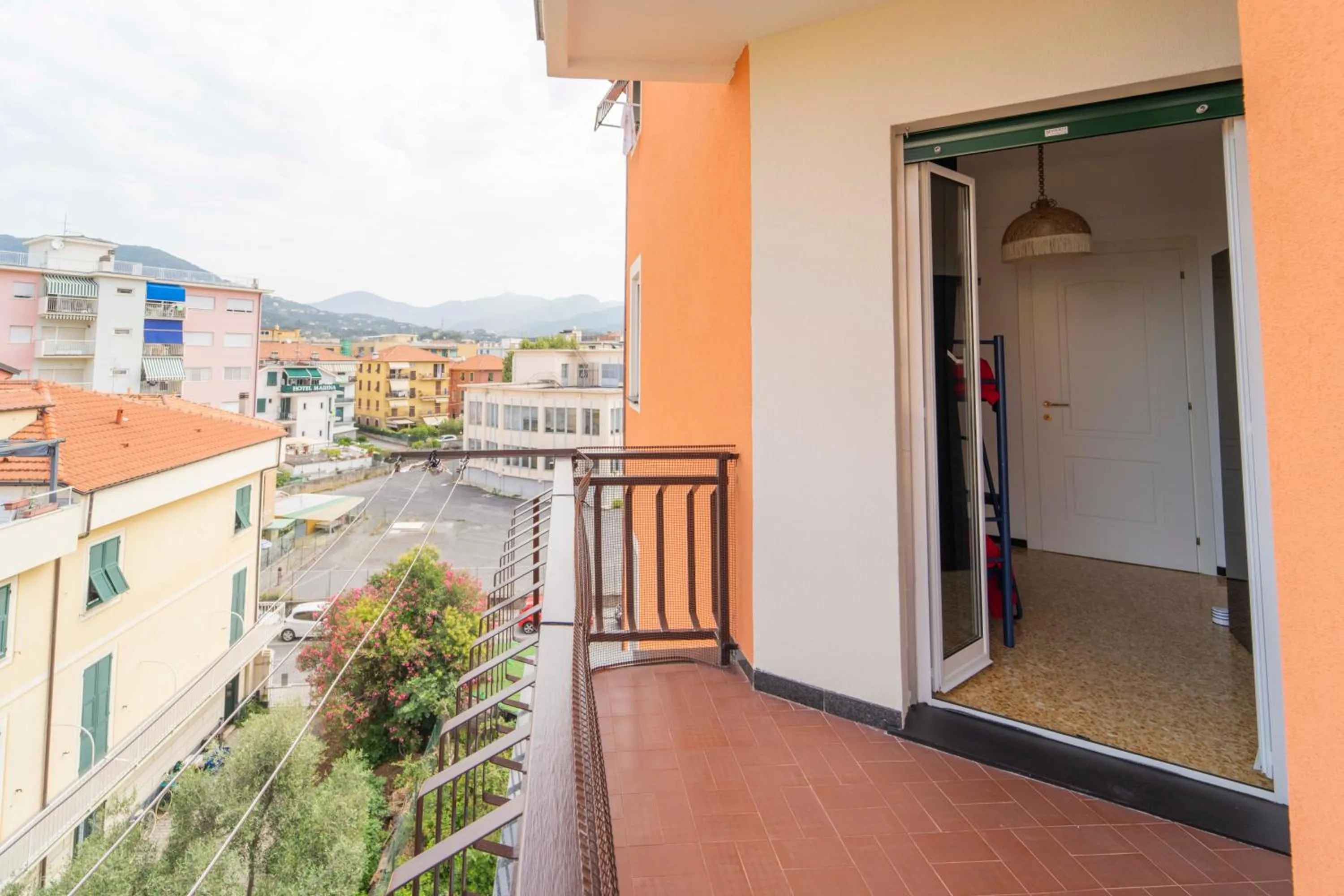 Balcony/Terrace in 193 - Casa Via della Chiusa - centralissimo e vicino alla baia del silenzio, spiaggia e mare 150m - Parcheggio GRATIS incluso e Aria condizionata