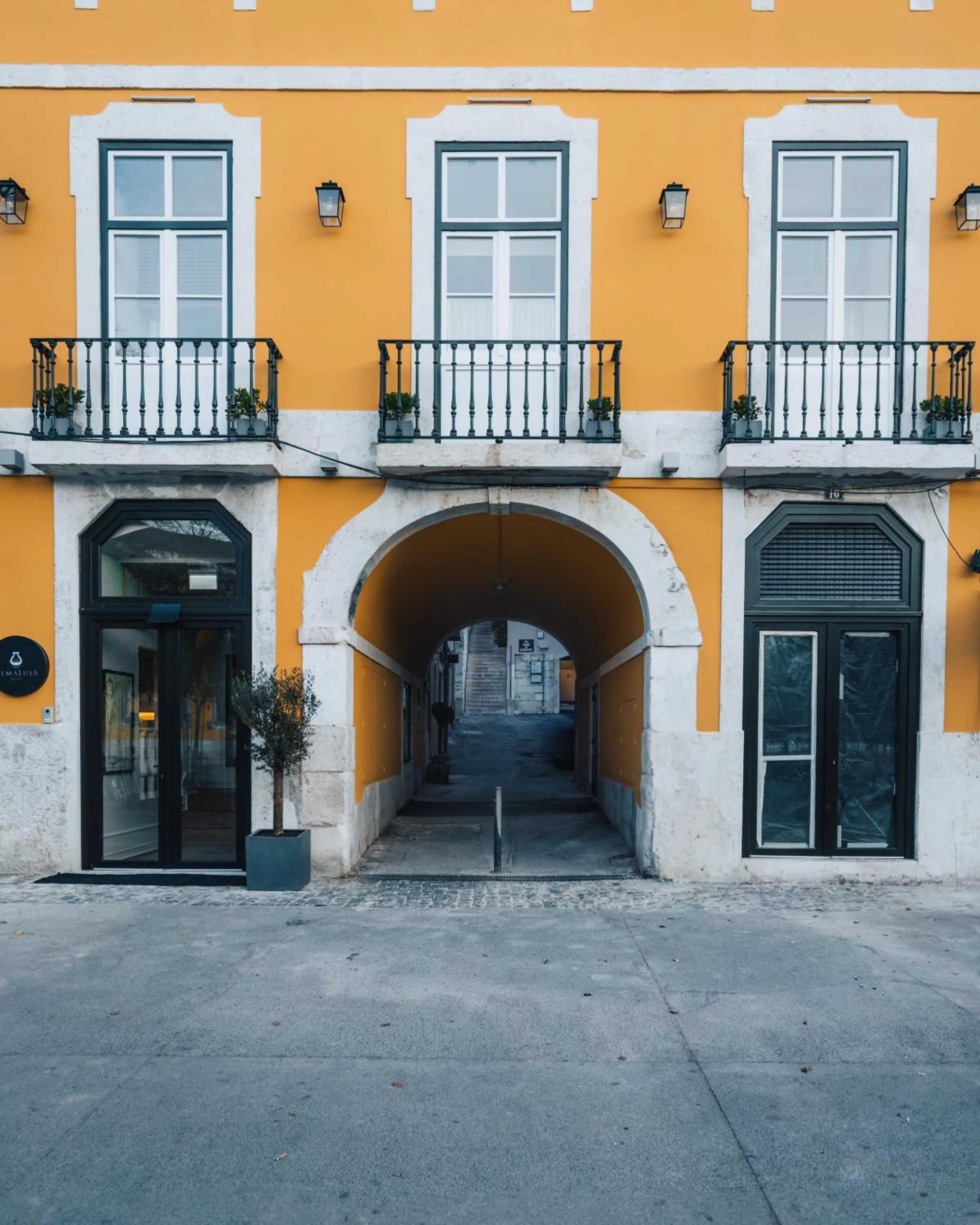 Facade/entrance in AlmaLusa Alfama