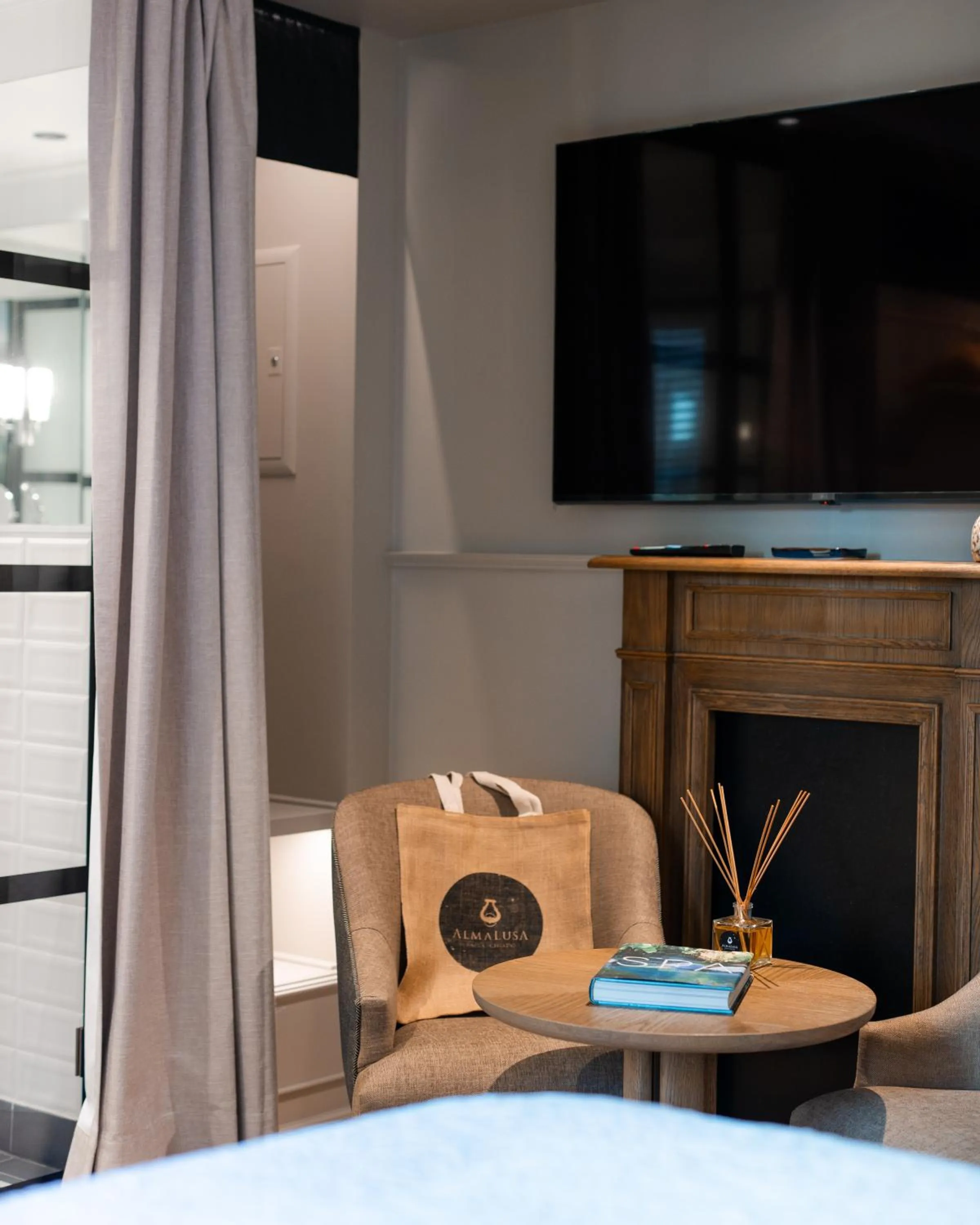 TV and multimedia in AlmaLusa Alfama