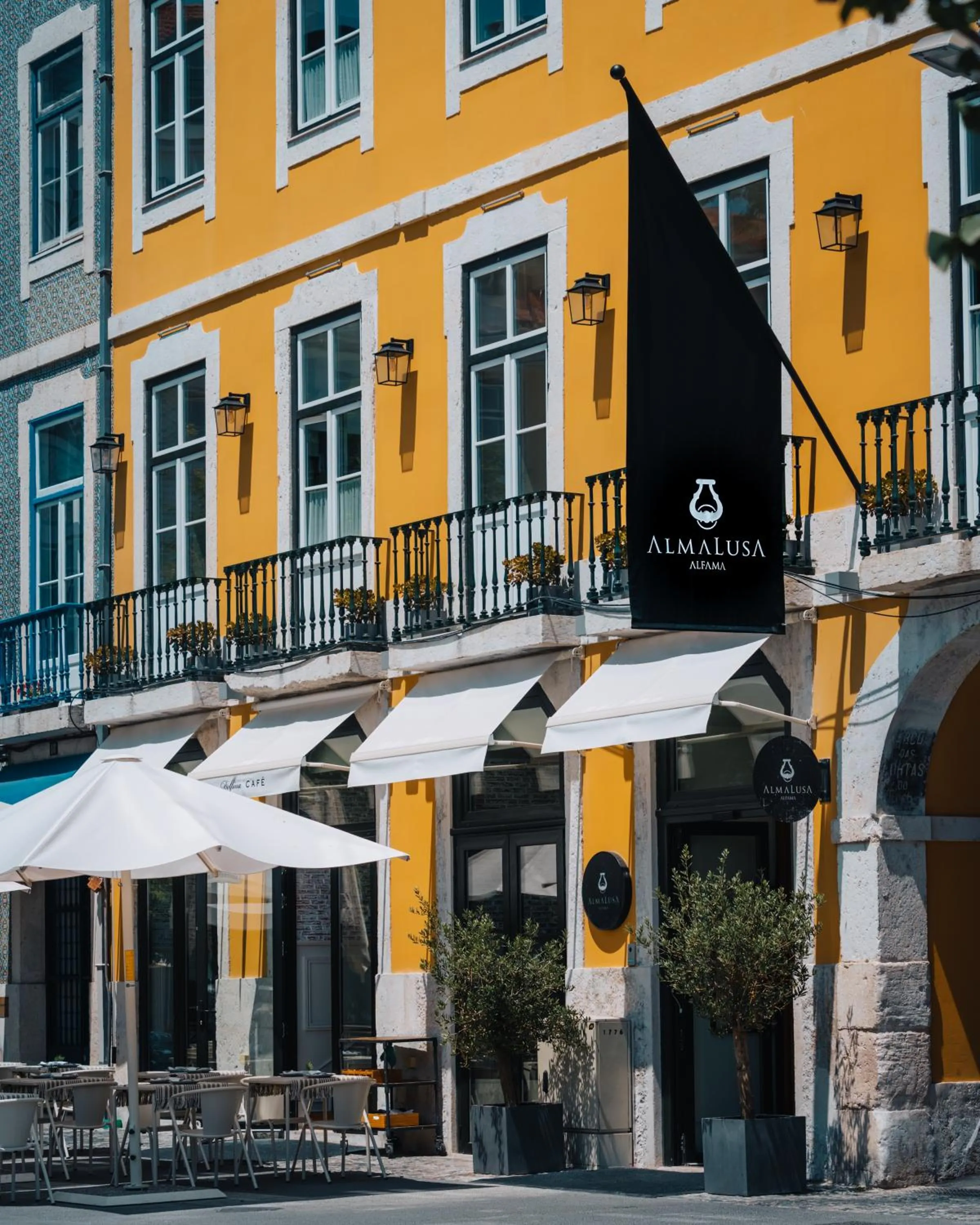 Facade/entrance in AlmaLusa Alfama