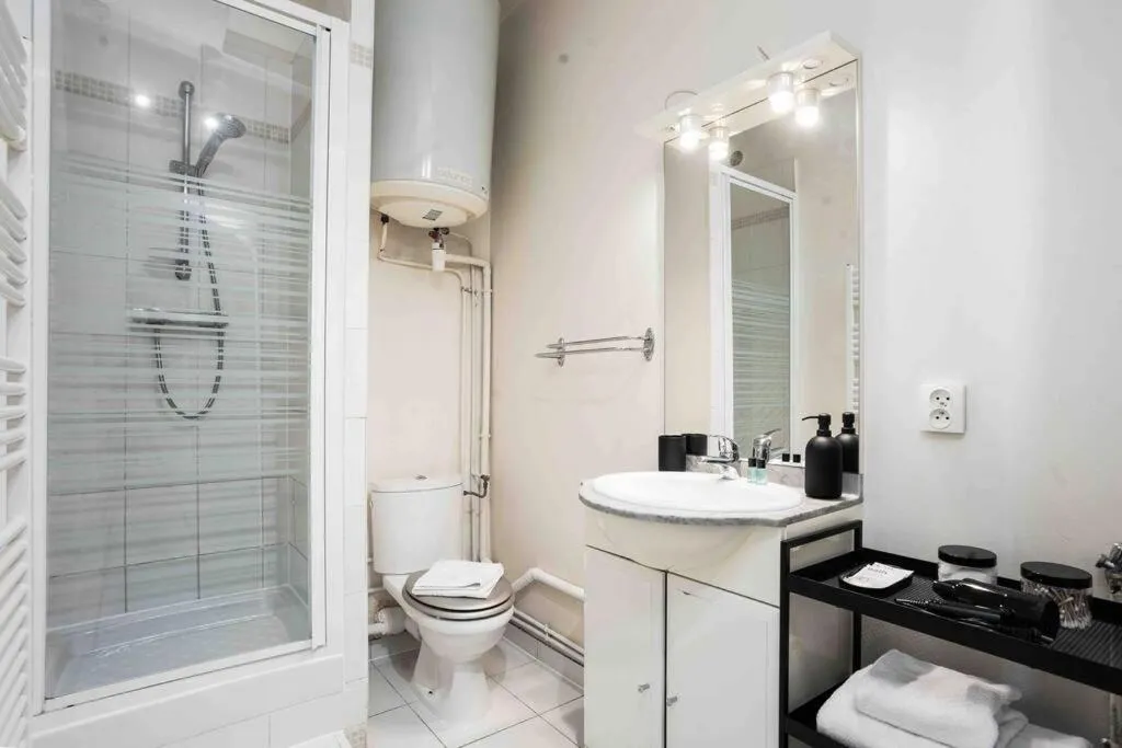 Promo! Beautiful apt near the Galeries Lafayette!