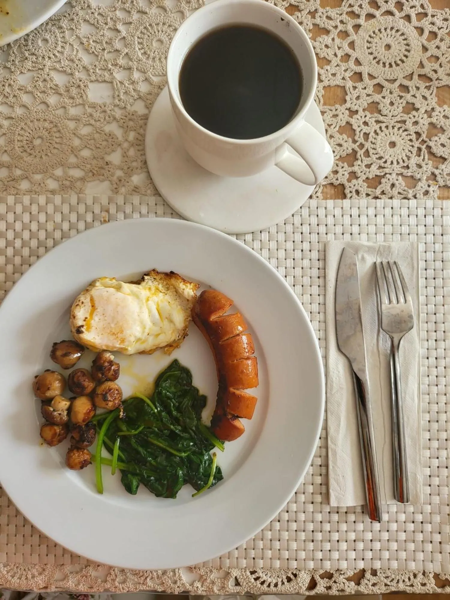 Food and drinks in Exotic Backpackers