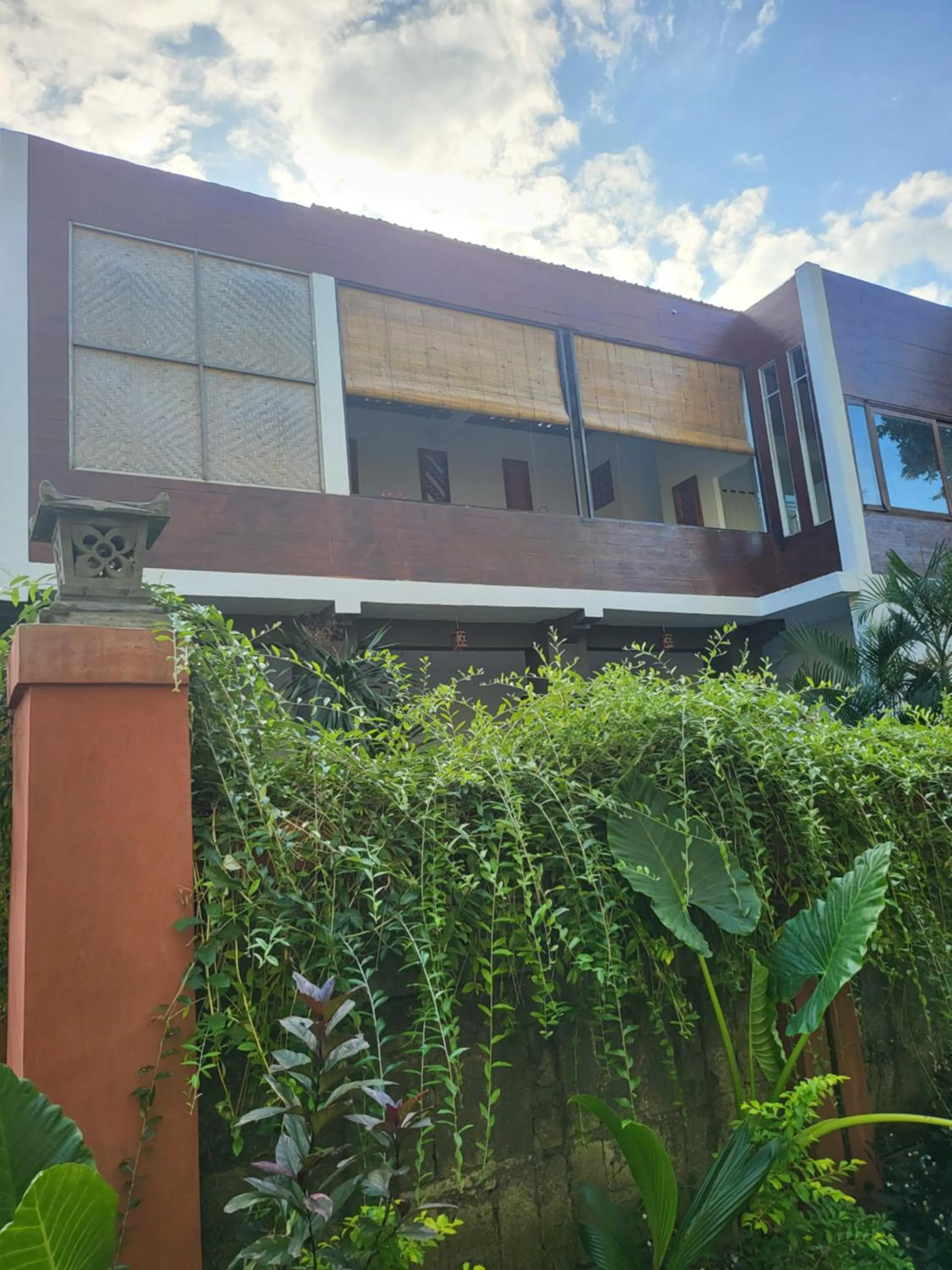 Property building in Exotic Backpackers