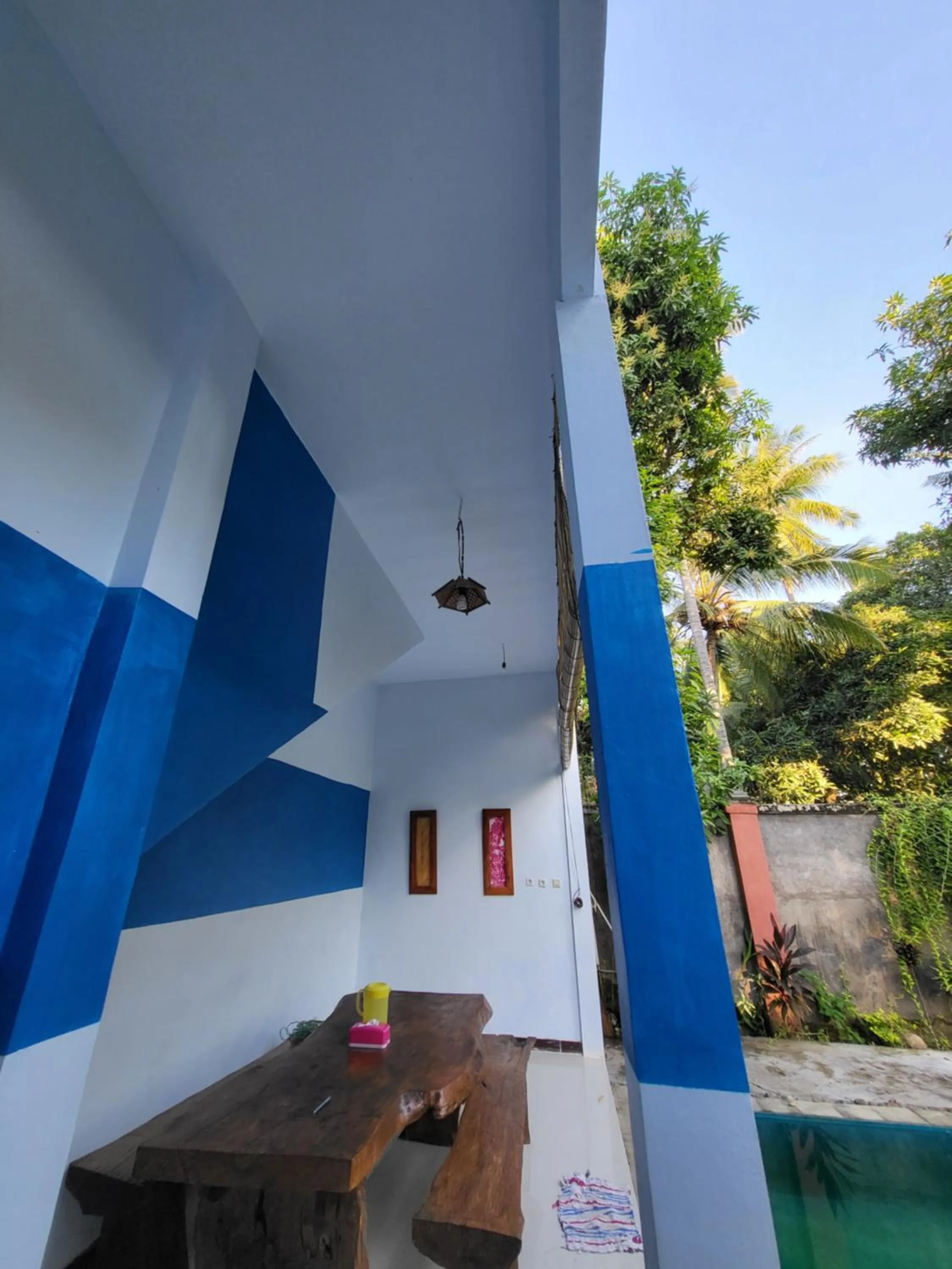 Dining area in Exotic Backpackers