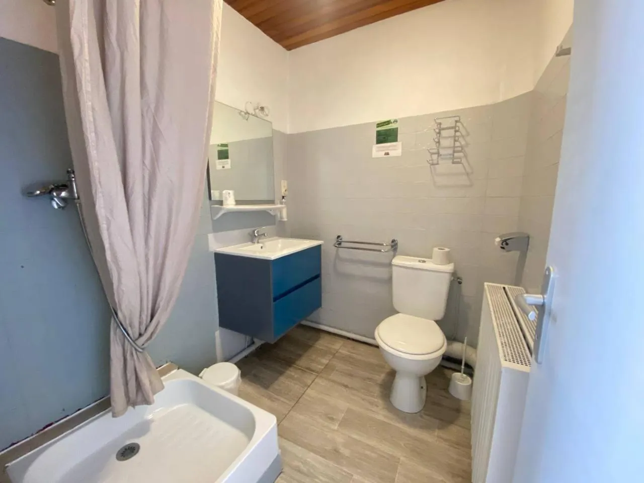 Bedroom in Hôtel L'Oustalet