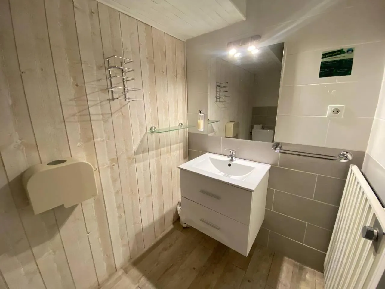 Bedroom in Hôtel L'Oustalet