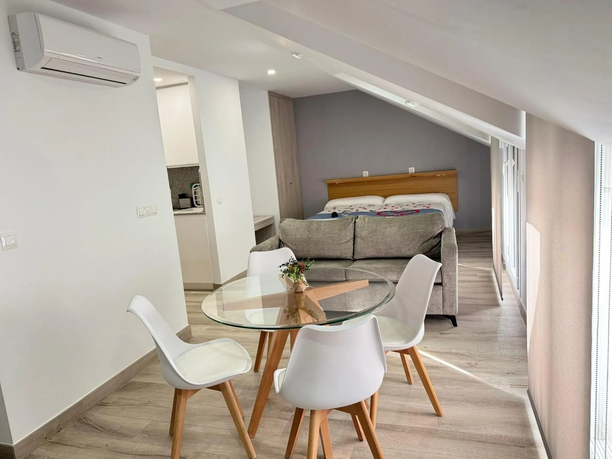 Photo of the whole room, Bed in Hotel Apartamentos Antequera