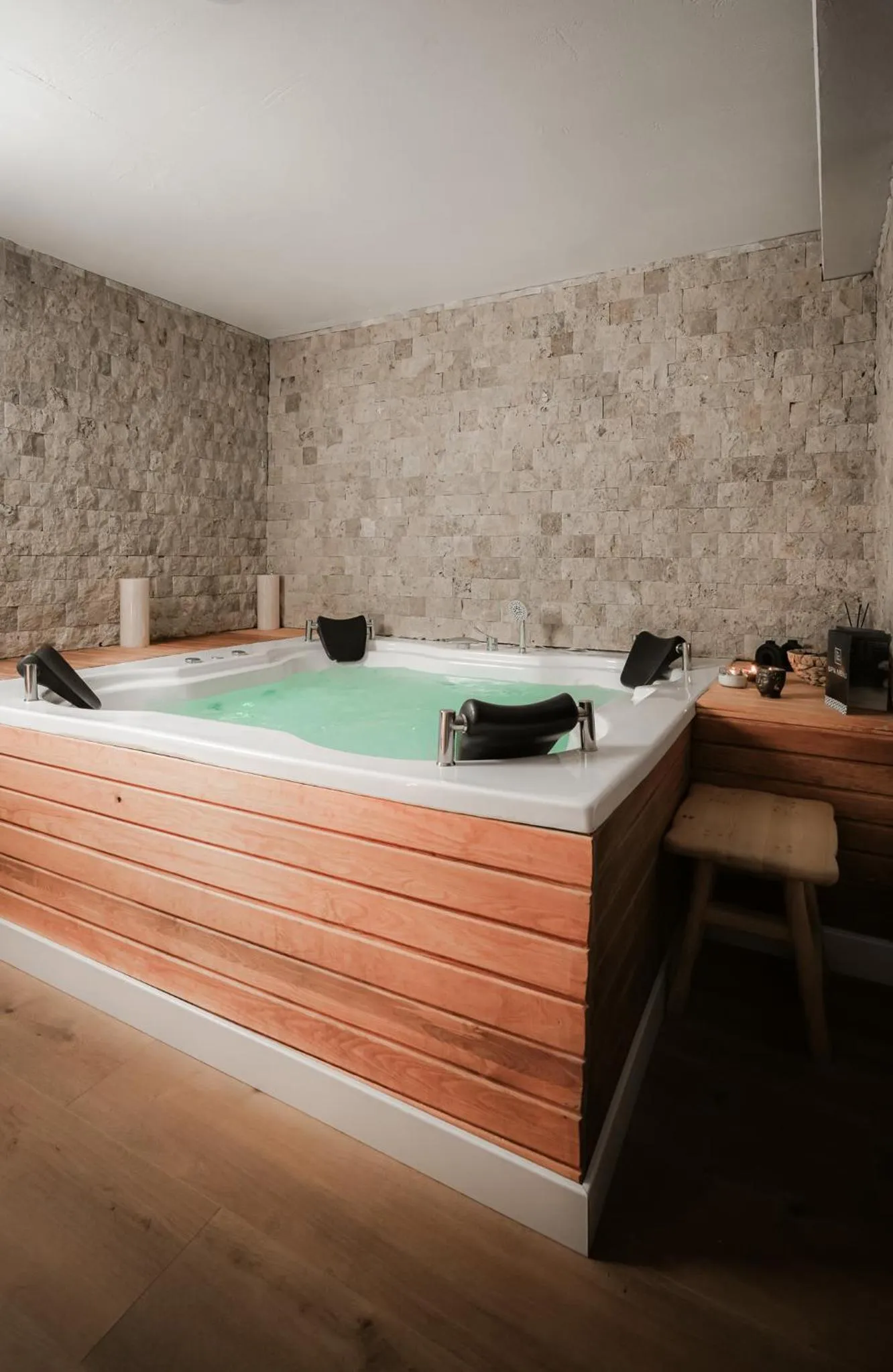 Massage in The Local House Alaçatı