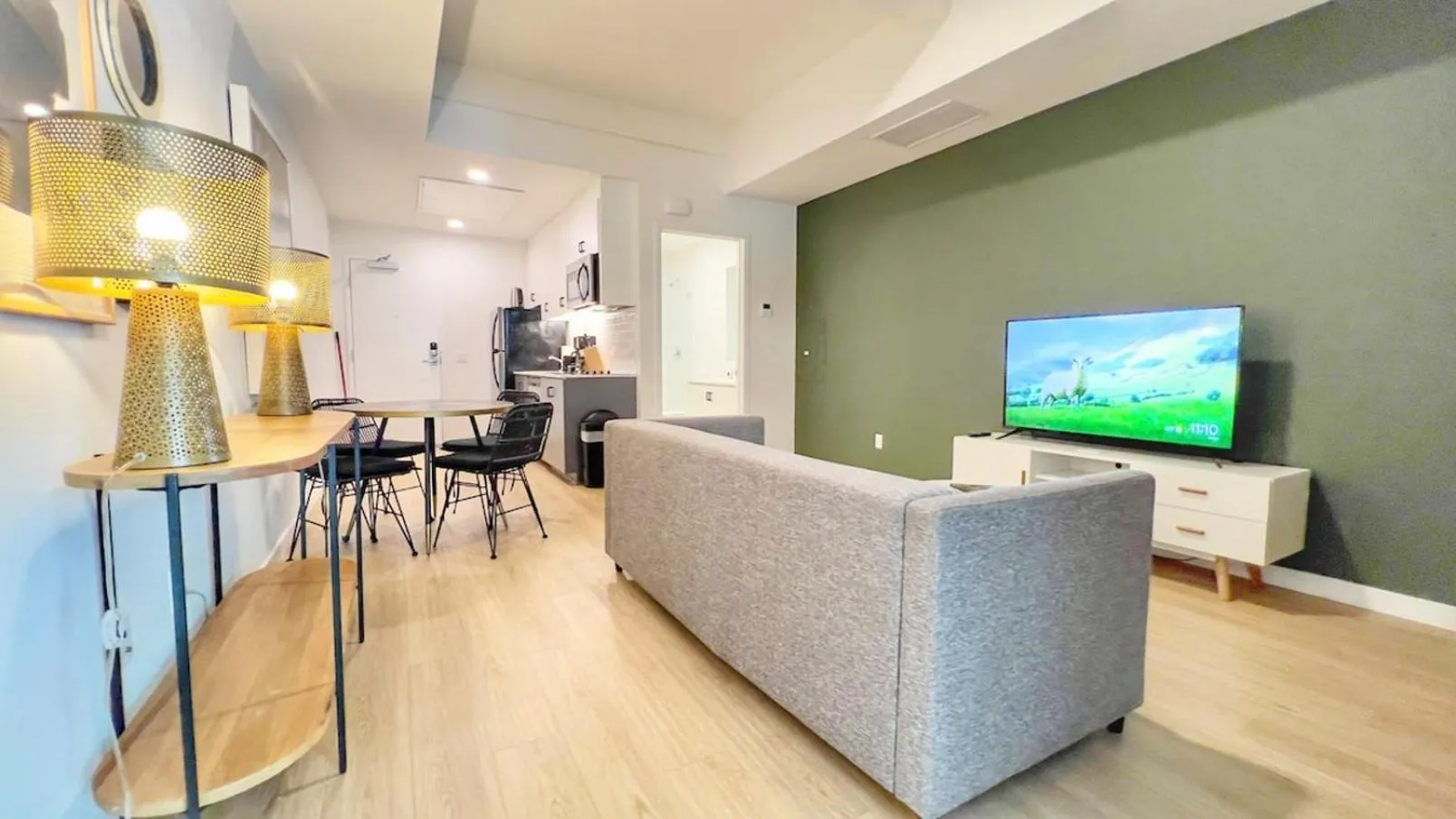 Dapper Retreat in Vibrant San Diego