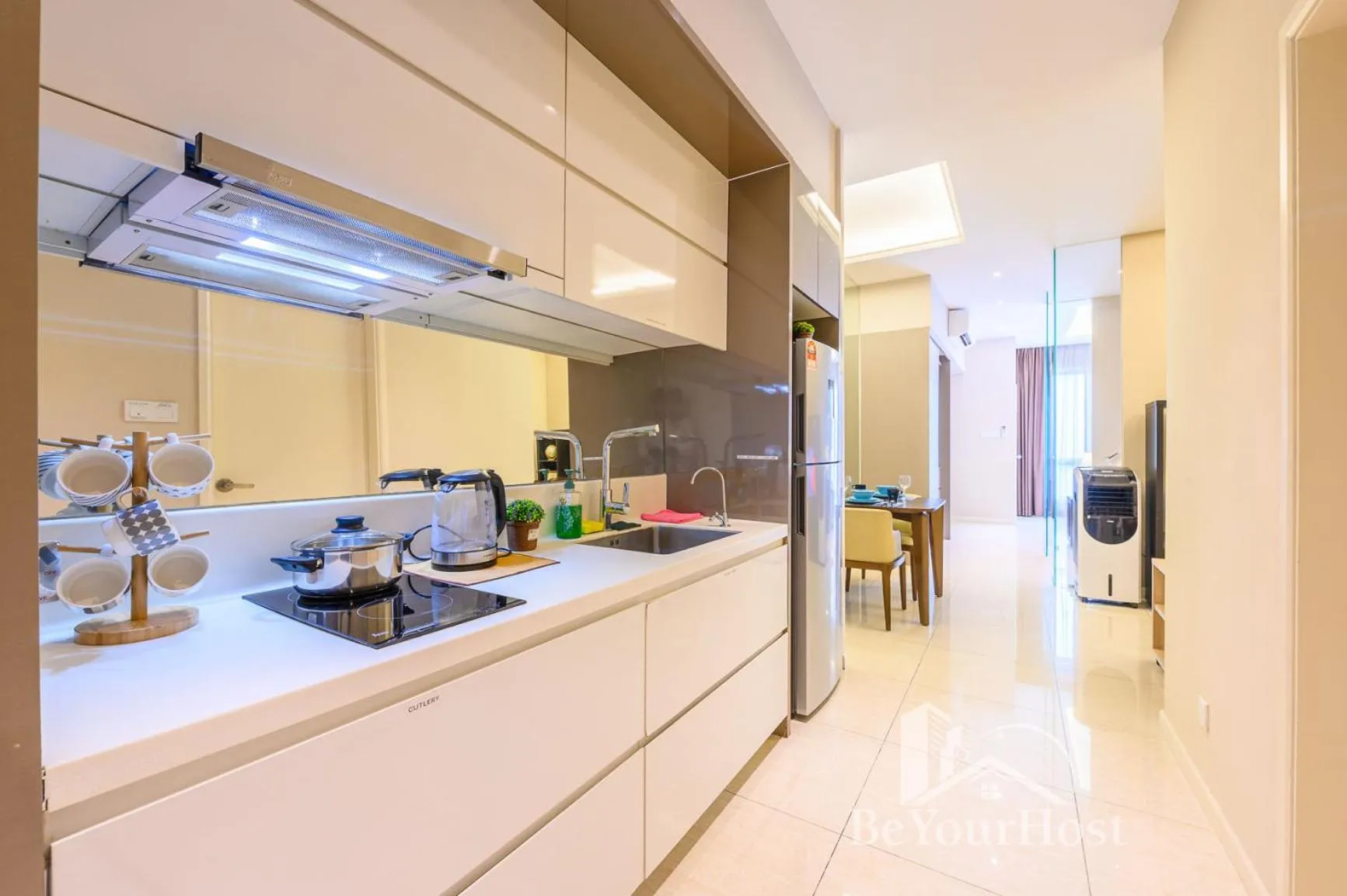 Kitchen or kitchenette in Dorsett Residences Sri Hartamas (Kuala Lumpur)