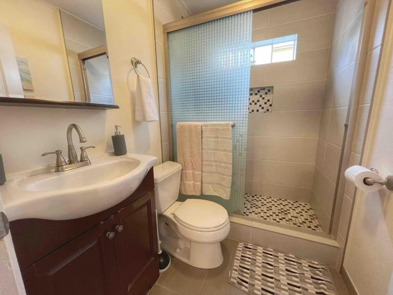 Pacific Beach Getaway Blocks From the Beach