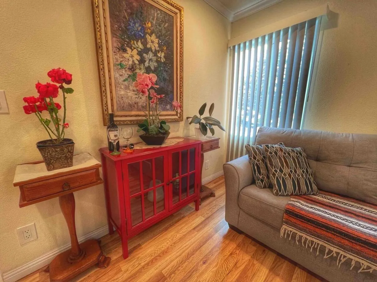 Pacific Beach Getaway Blocks From the Beach