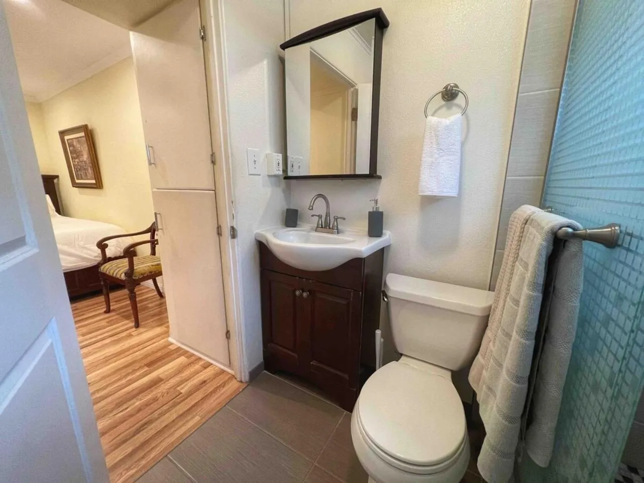 Pacific Beach Getaway Blocks From the Beach