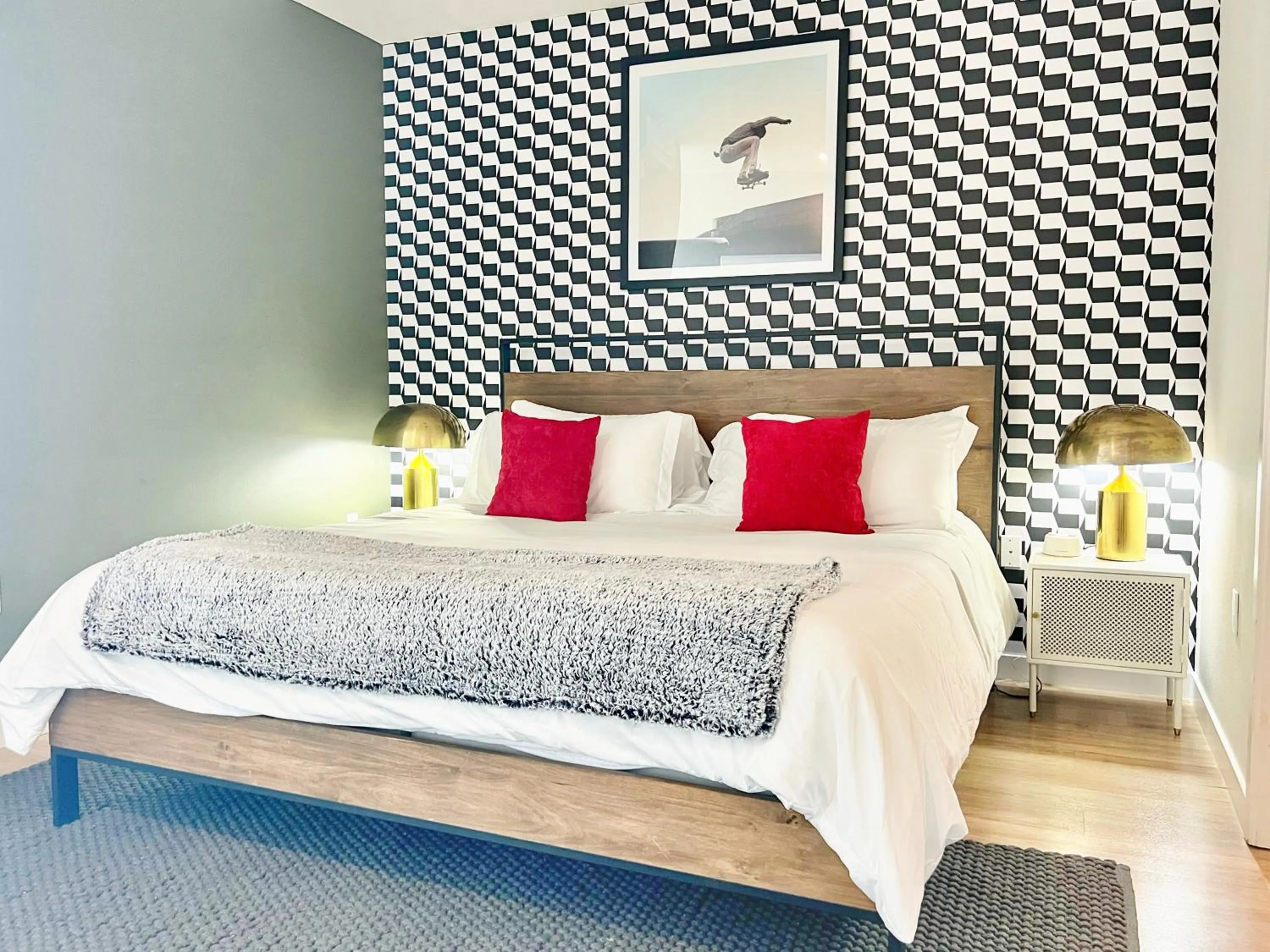 Bed in Hidden Gem Apartment in Downtown