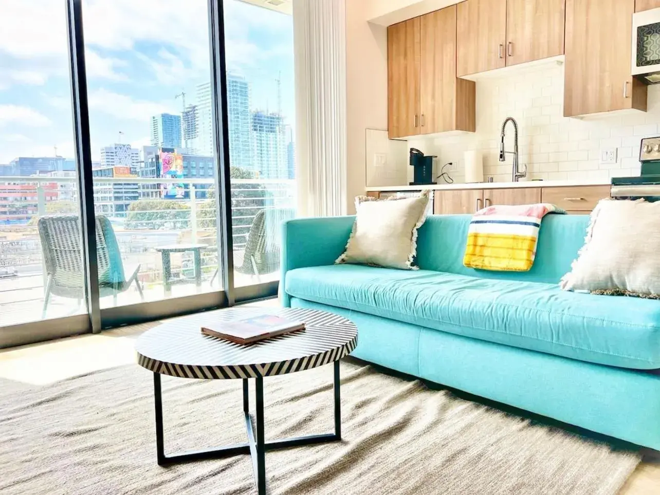 Beautiful One Bedroom Apartment With View Of City Beautiful One Bedroom Apartment With View Of City