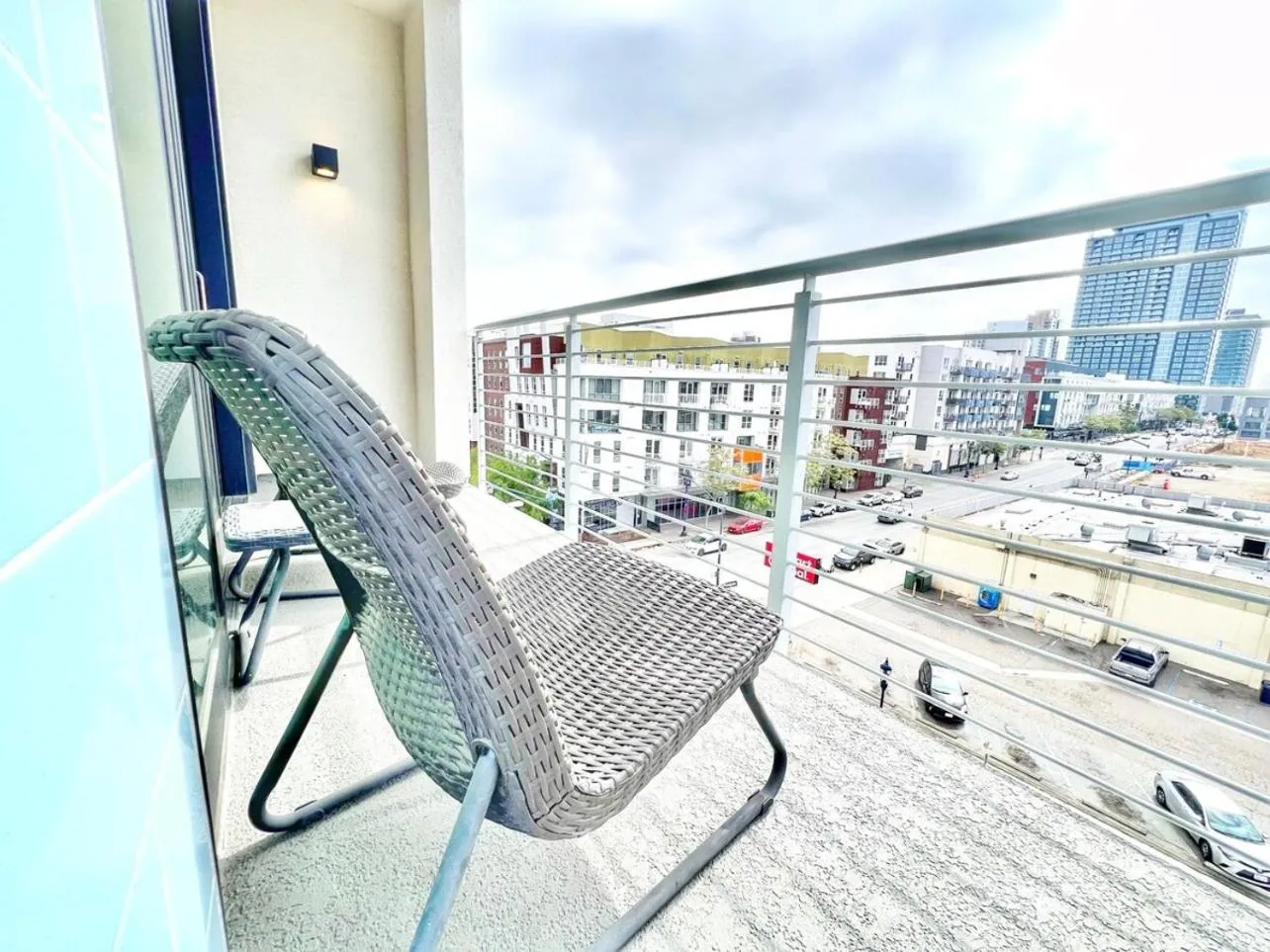 San Diego Skyline - Downtown Apartment