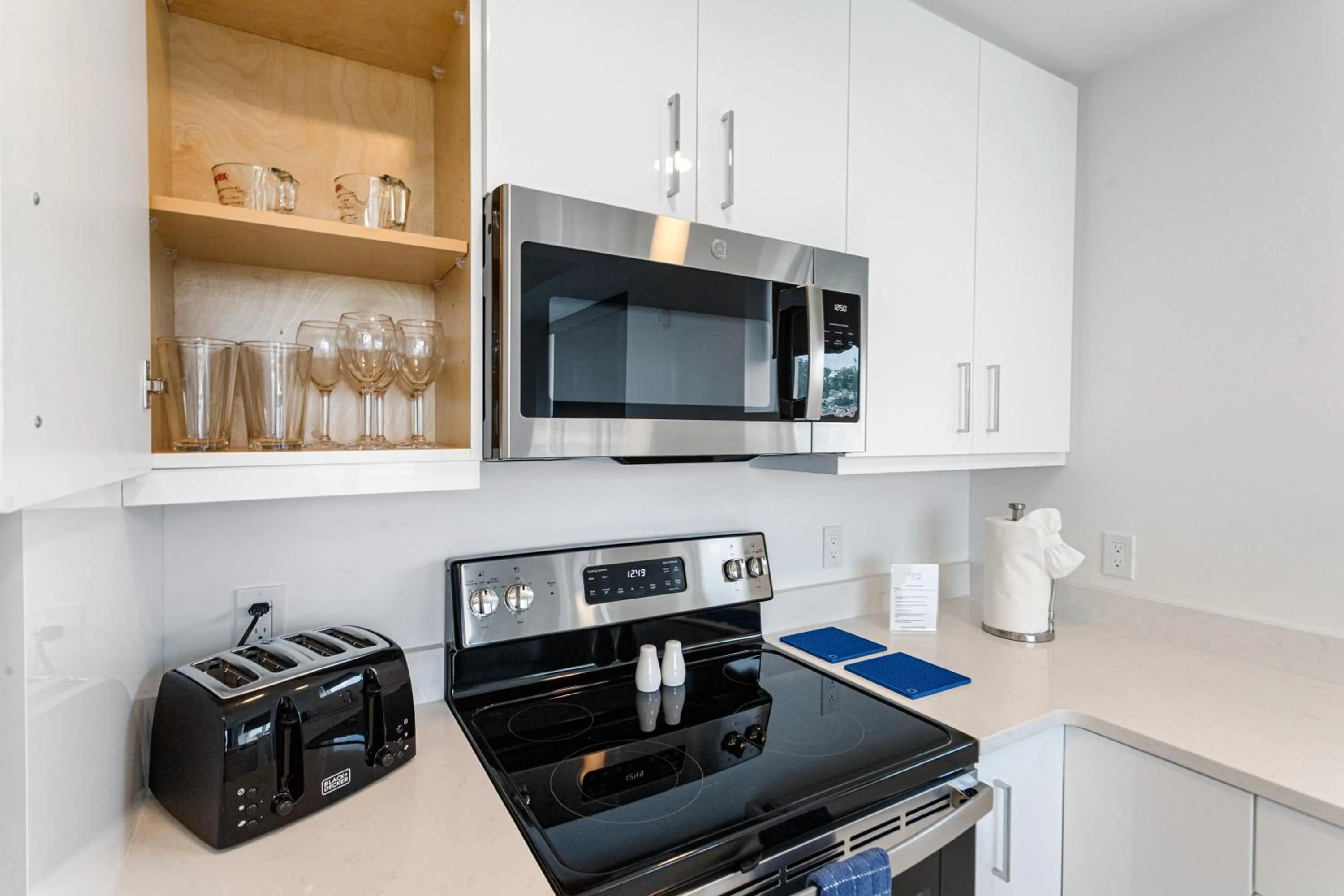 Kitchen or kitchenette in Ocean Club Treasure Island Hotel
