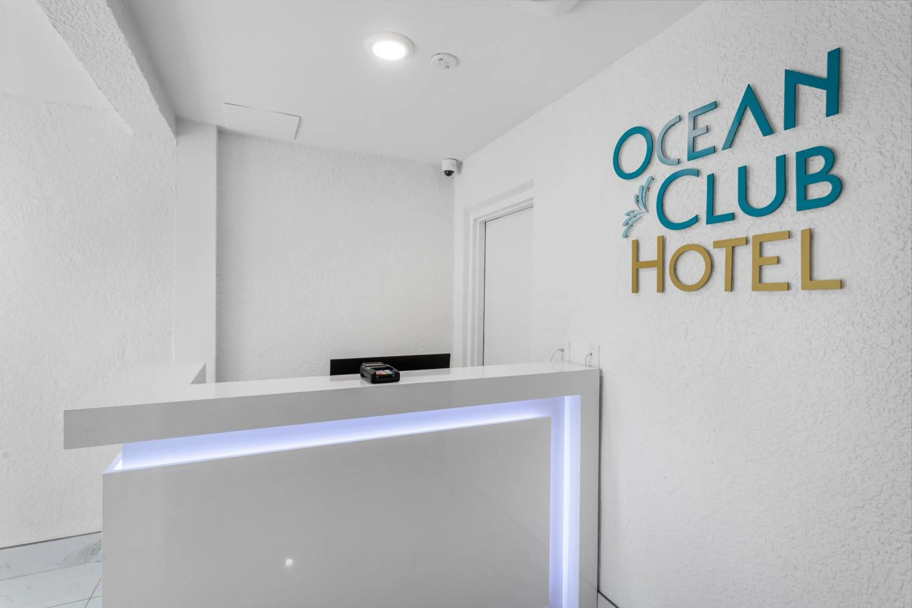 concierge in Ocean Club Treasure Island Hotel