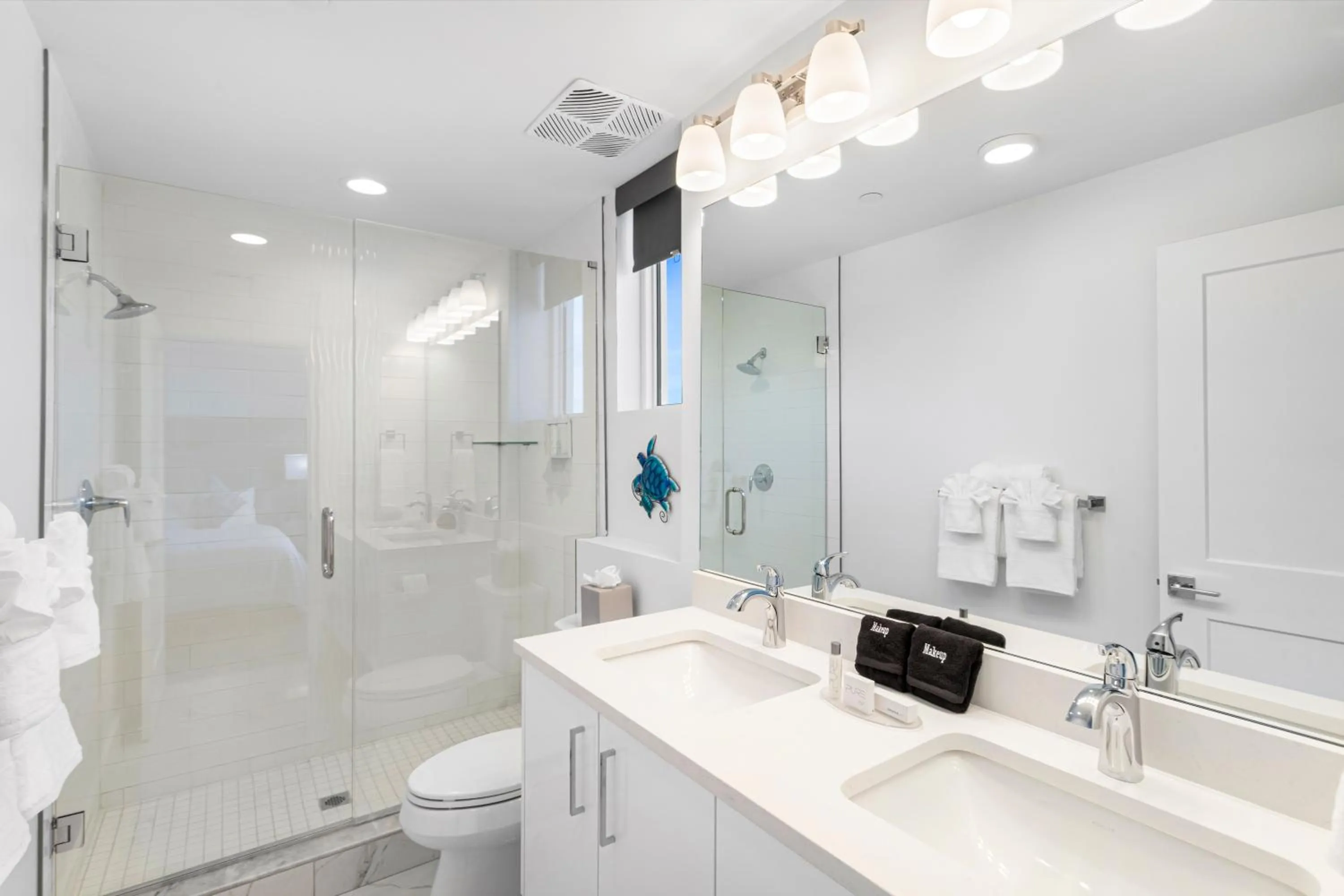 Shower in Ocean Club Treasure Island Hotel