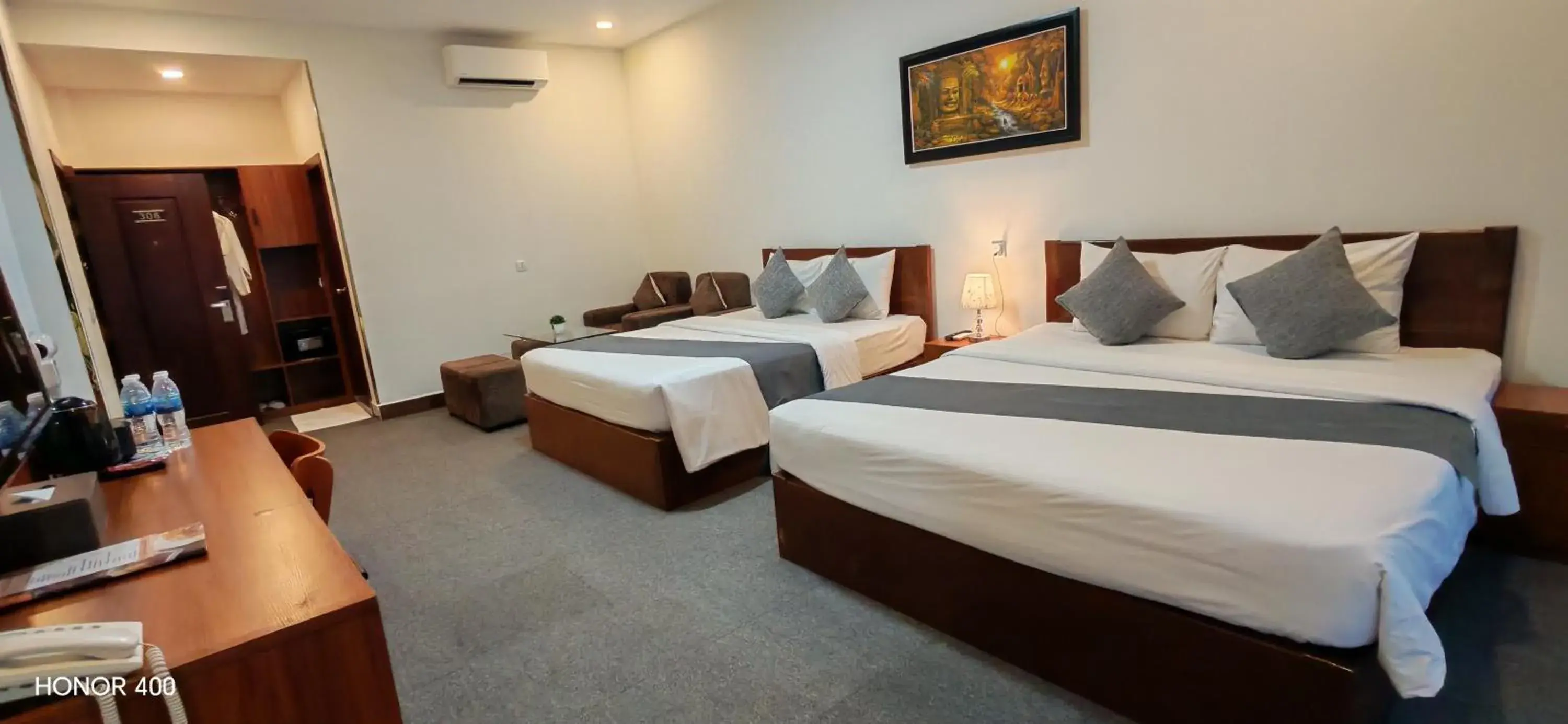 Family Suite in Nimith Hotel & Restaurant Family Suite in Nimith Hotel & Restaurant