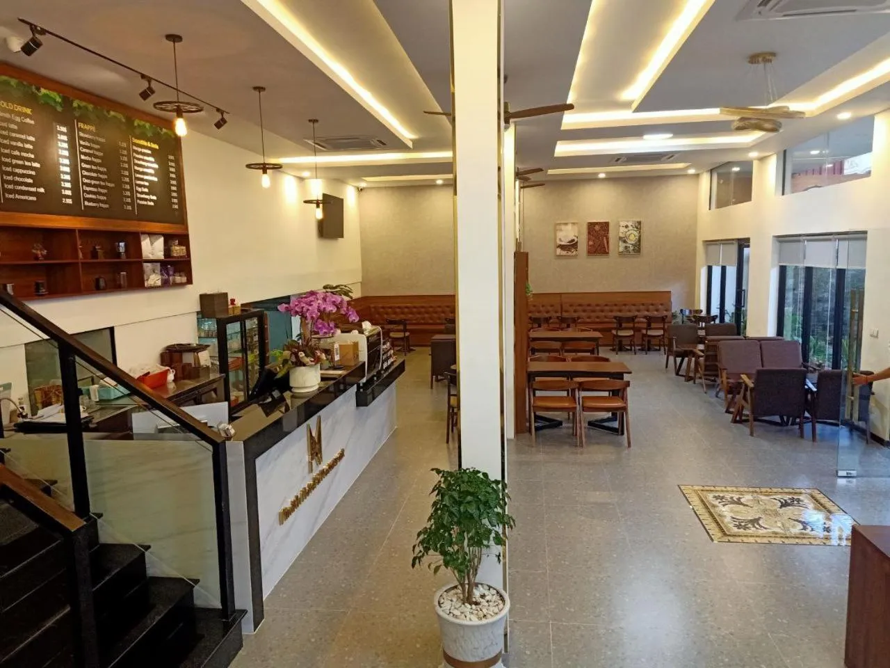 Restaurant/places to eat in Nimith Hotel & Restaurant