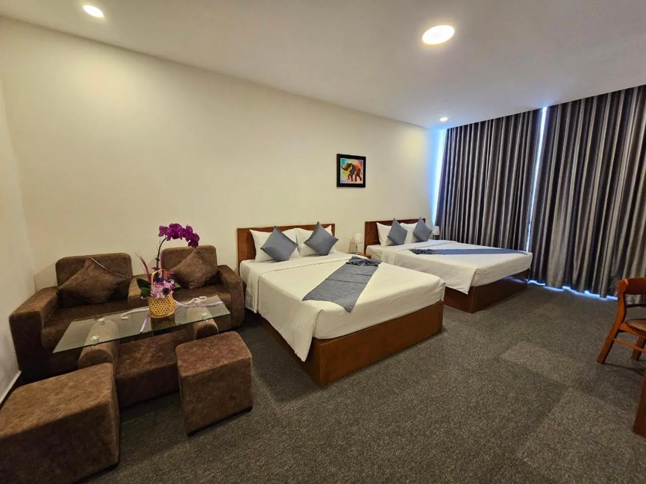 Bed in Nimith Hotel & Restaurant