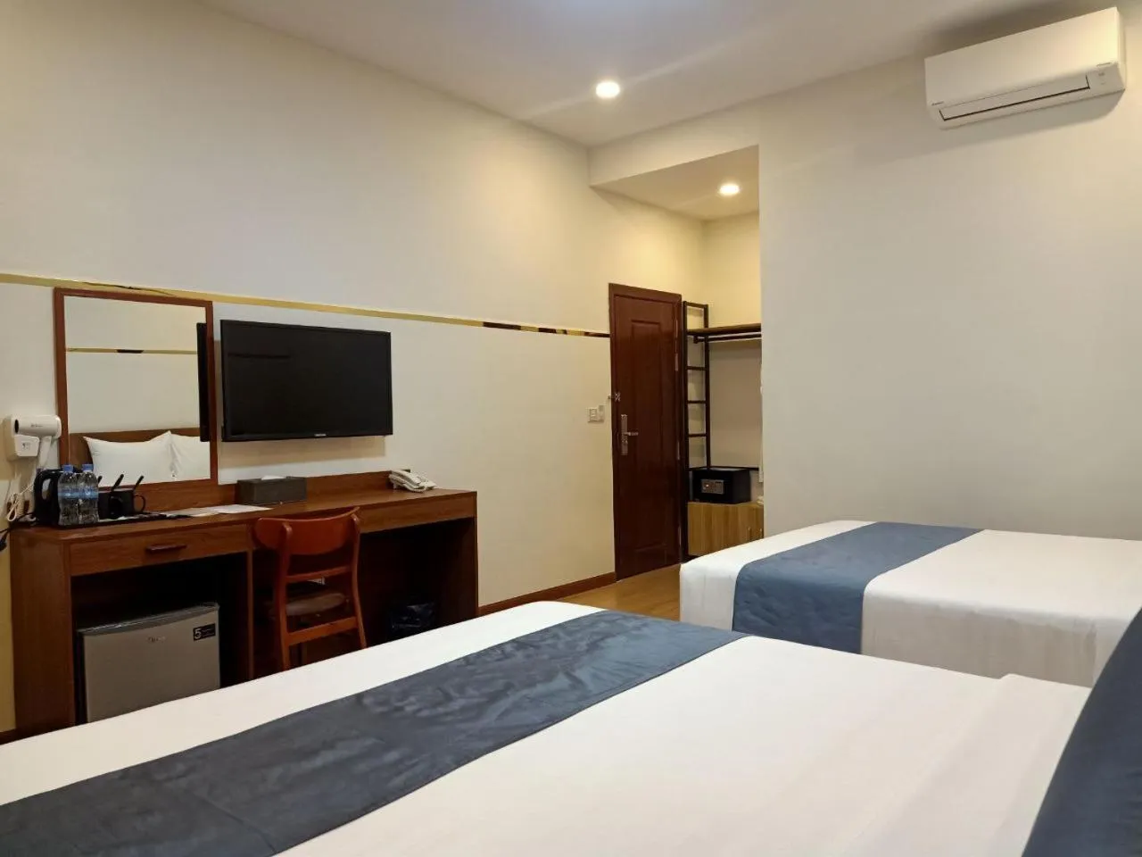 Bedroom, Bed in Nimith Hotel & Restaurant