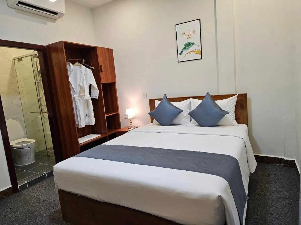 Bedroom, Bed in Nimith Hotel & Restaurant