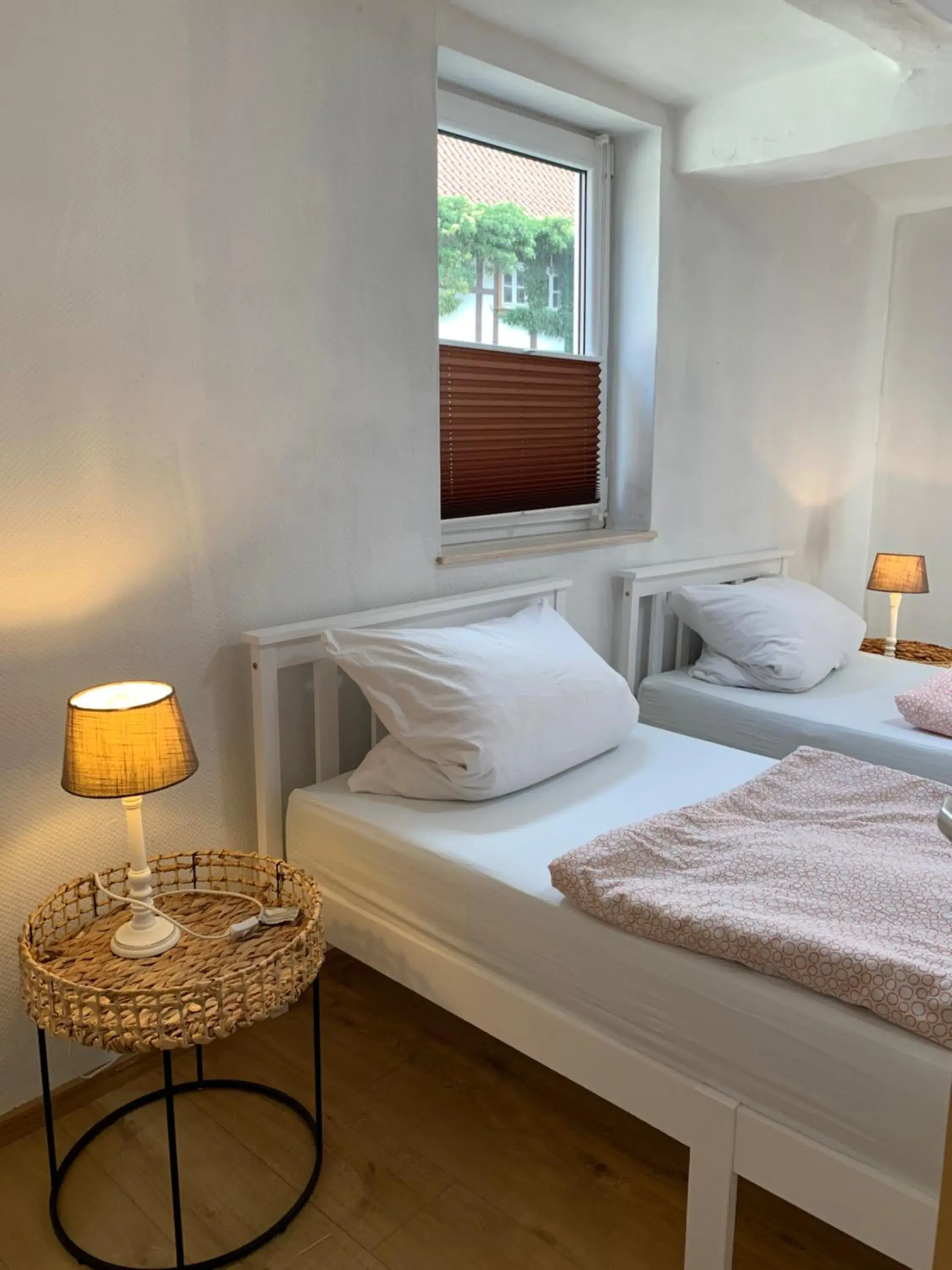 Ferienwohnung Nähe Edersee 1 Schlafzimmer, Garten, Parkplatz - Wohnung 2 von 3 Ferienwohnung Nähe Edersee 1 Schlafzimmer, Garten, Parkplatz - Wohnung 2 von 3