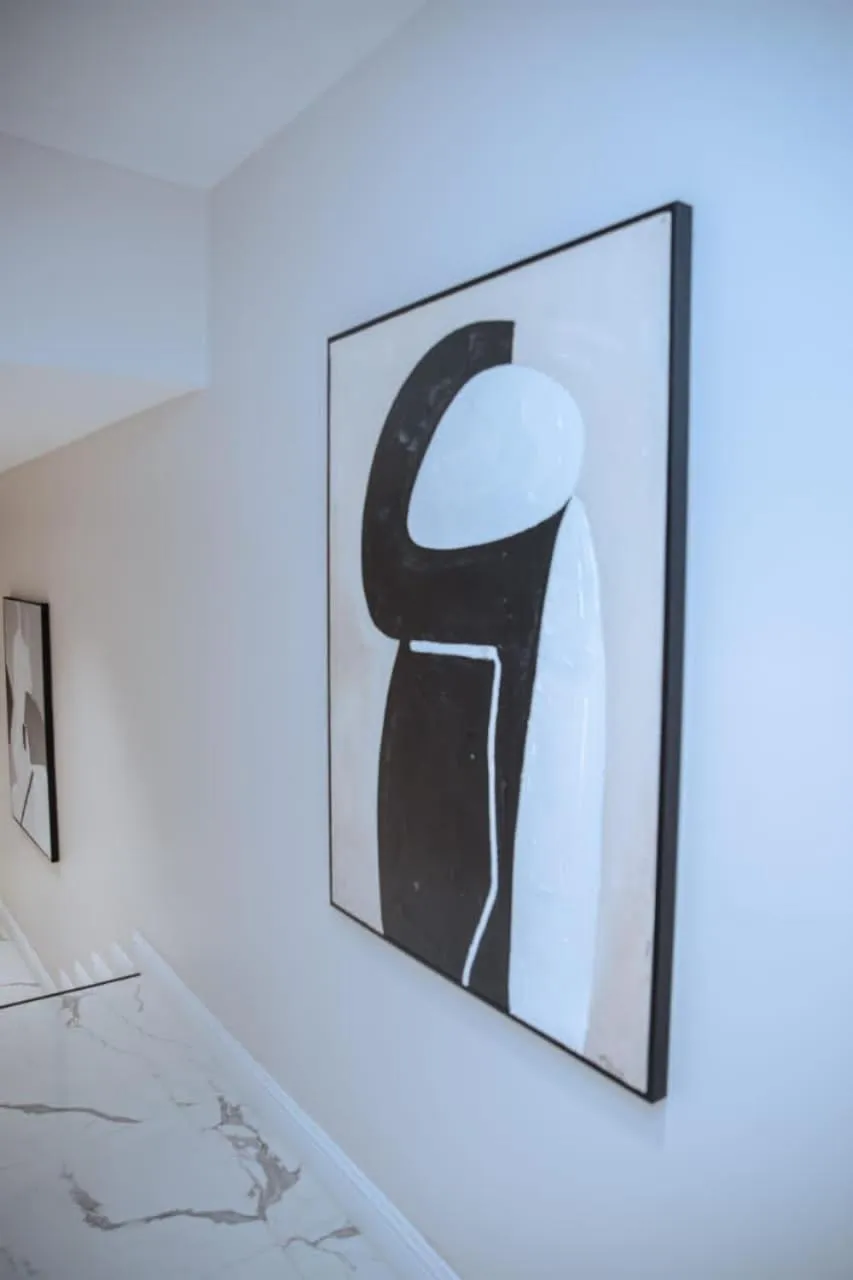 Knightsbridge Hotel & Suites