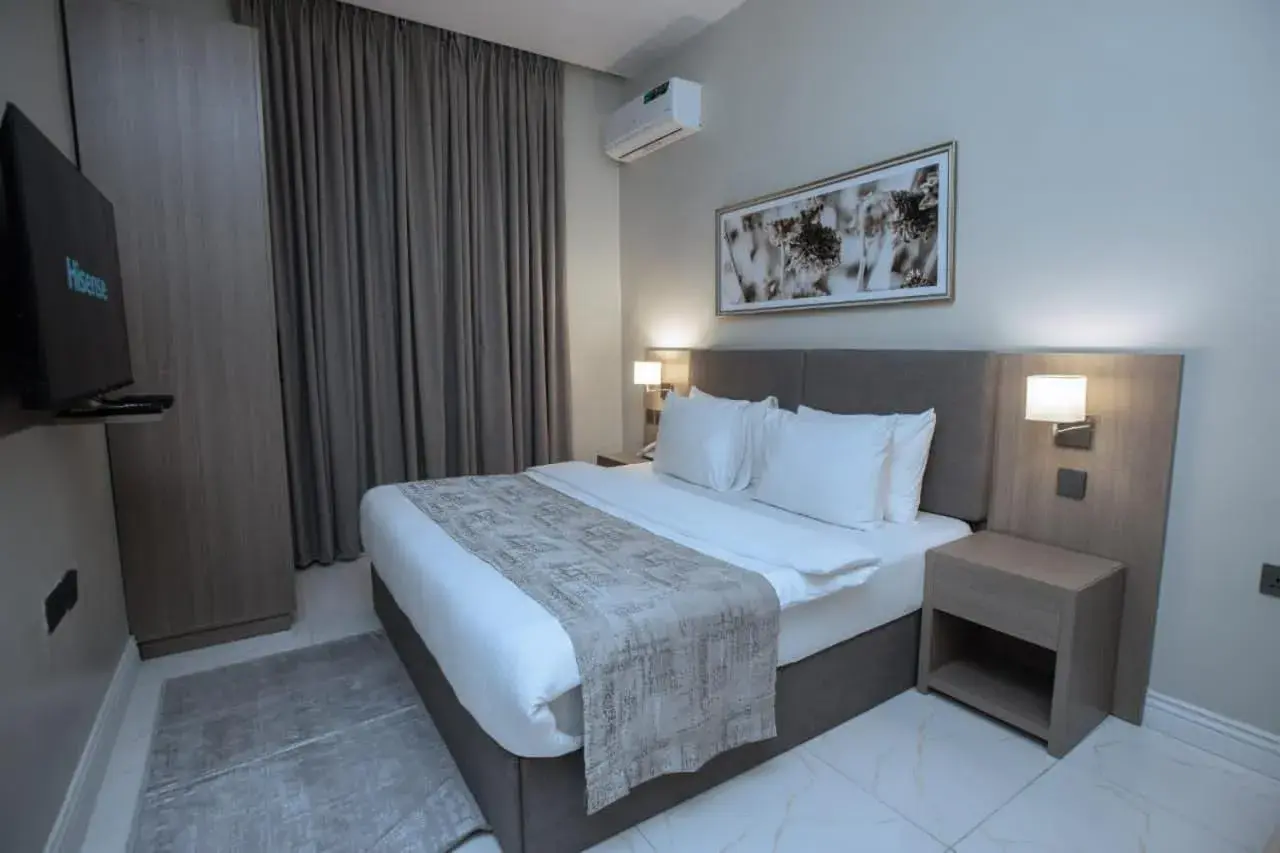 Bed in Knightsbridge Hotel & Suites Bed in Knightsbridge Hotel & Suites