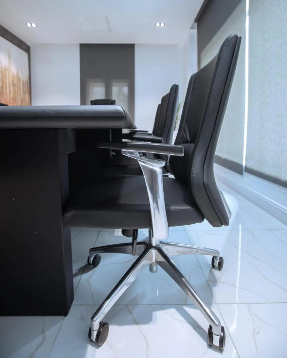 Knightsbridge Hotel & Suites