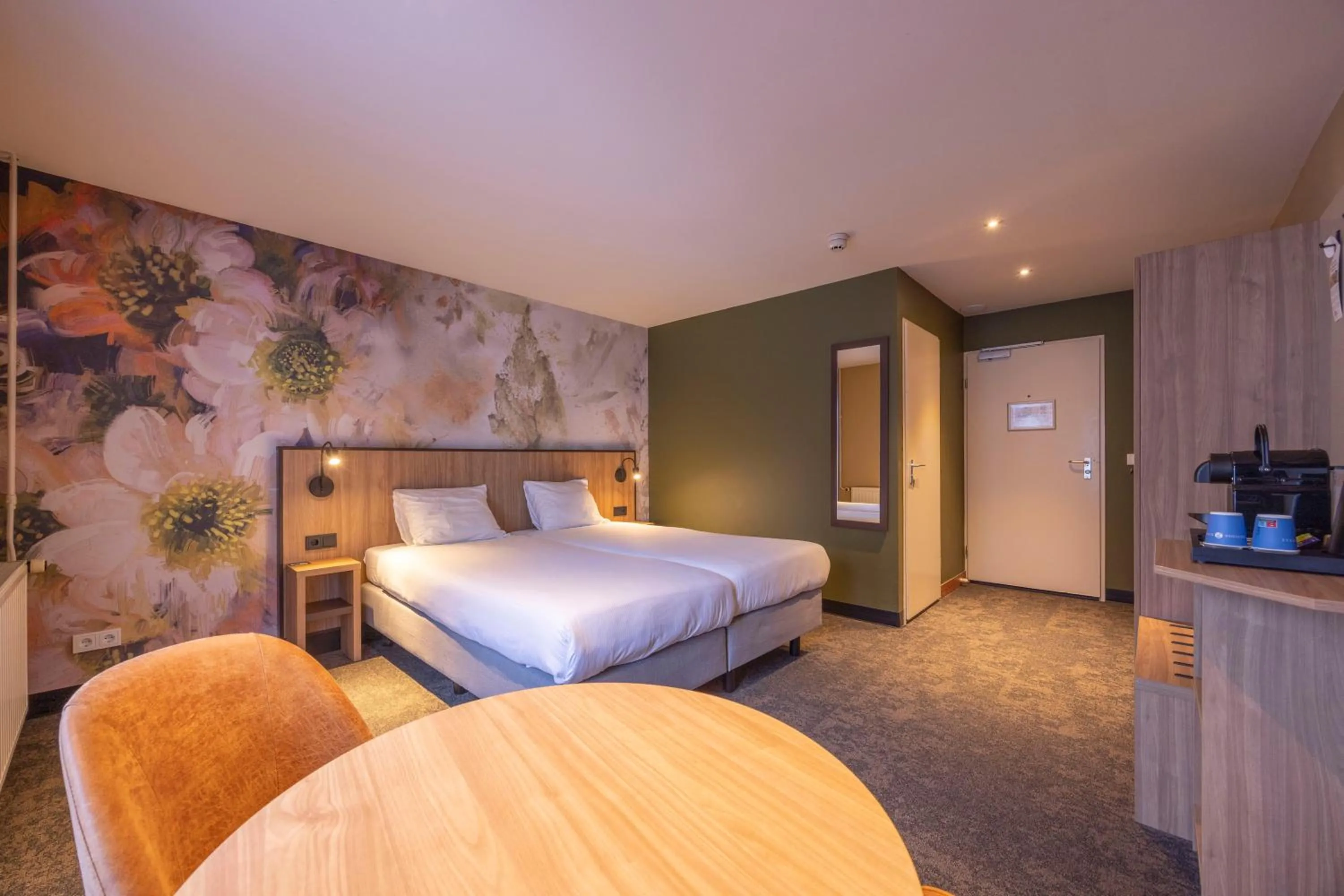 Photo of the whole room, Bed in Fletcher Hotel-Restaurant Klein Zwitserland