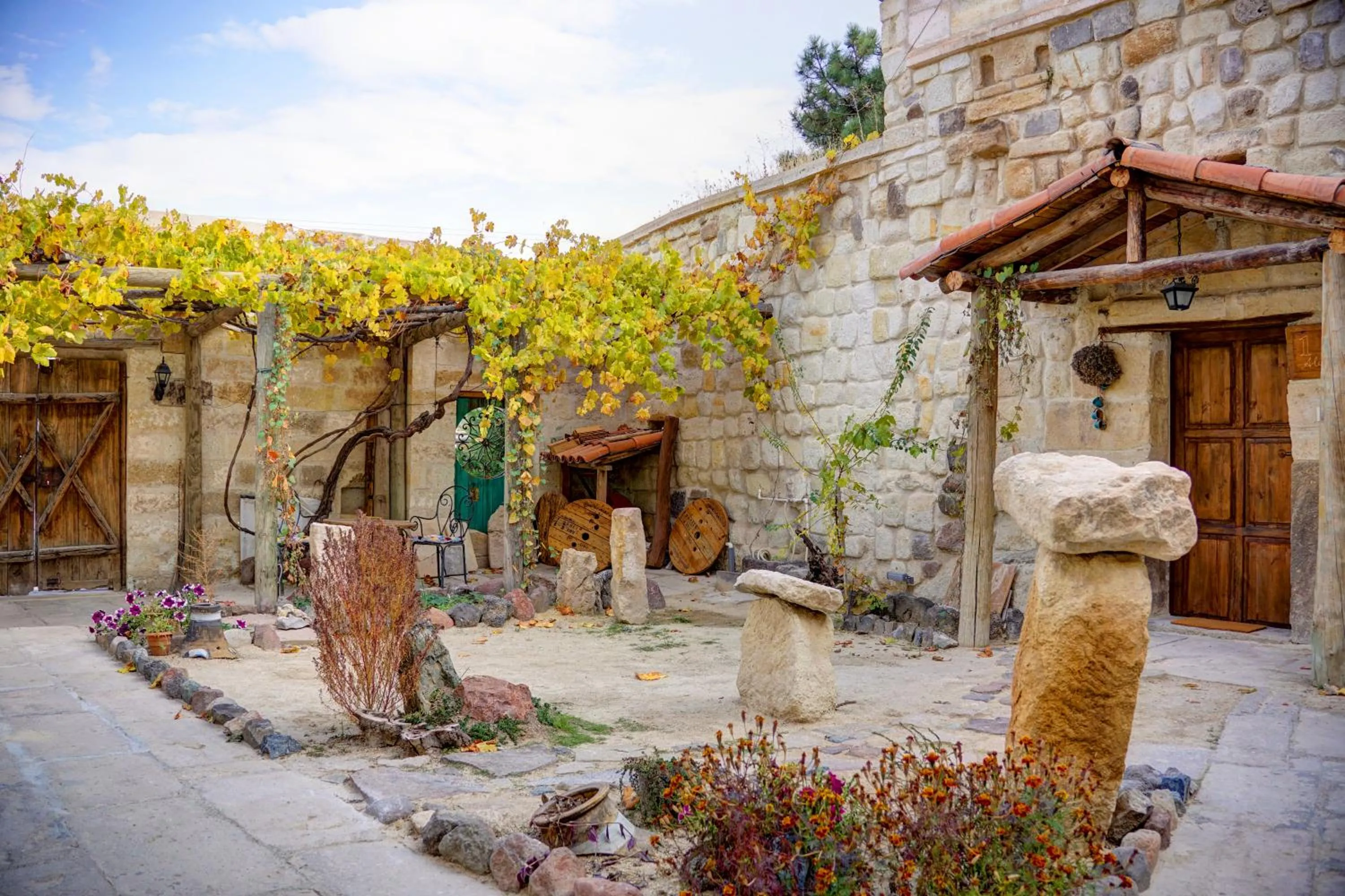 Gibos Cave Hotel
