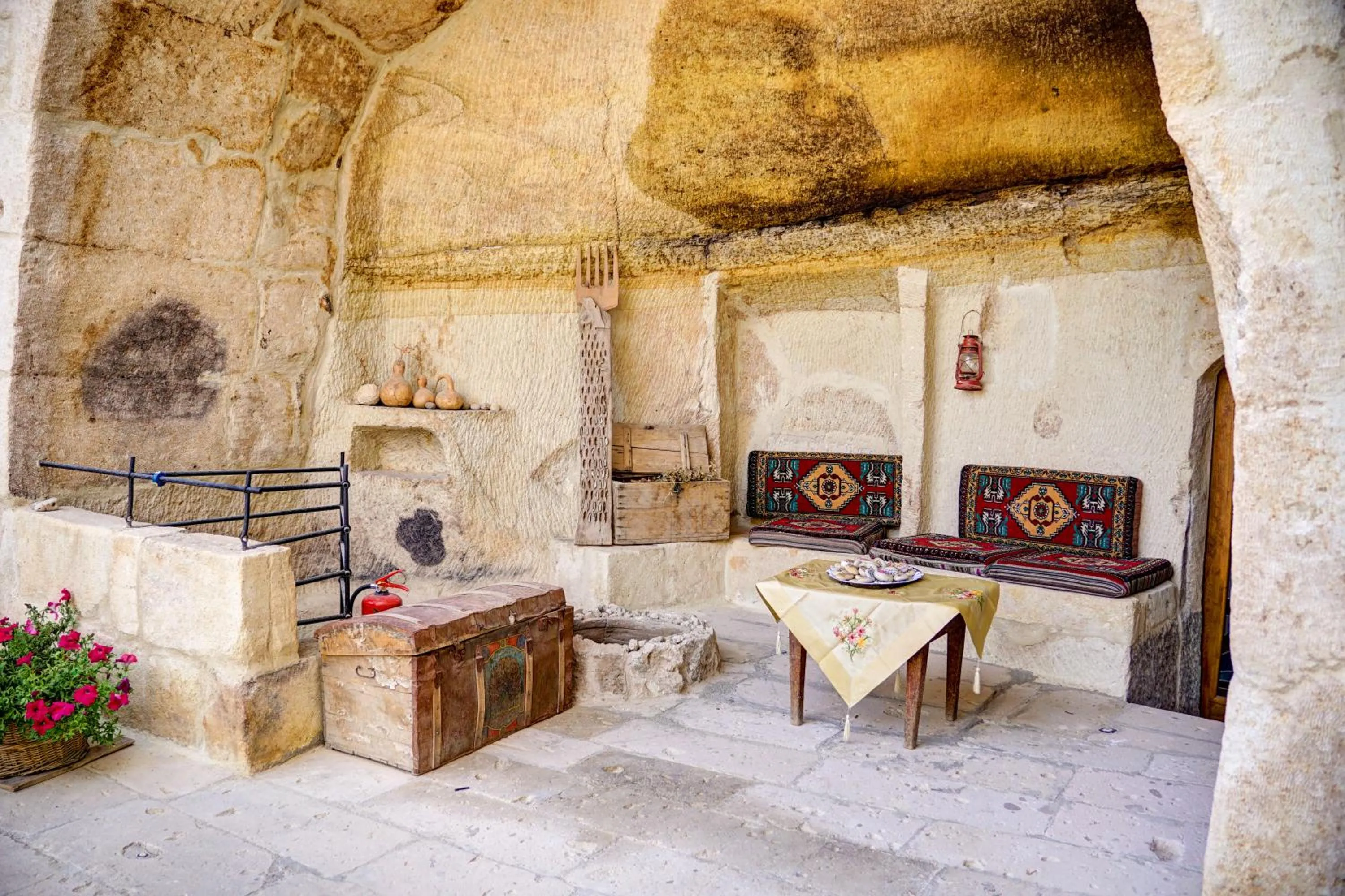 Gibos Cave Hotel