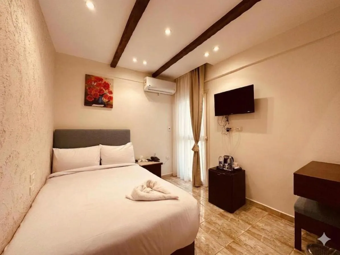 Deluxe Single Room with Balcony - single occupancy in Pyramids Glory Inn