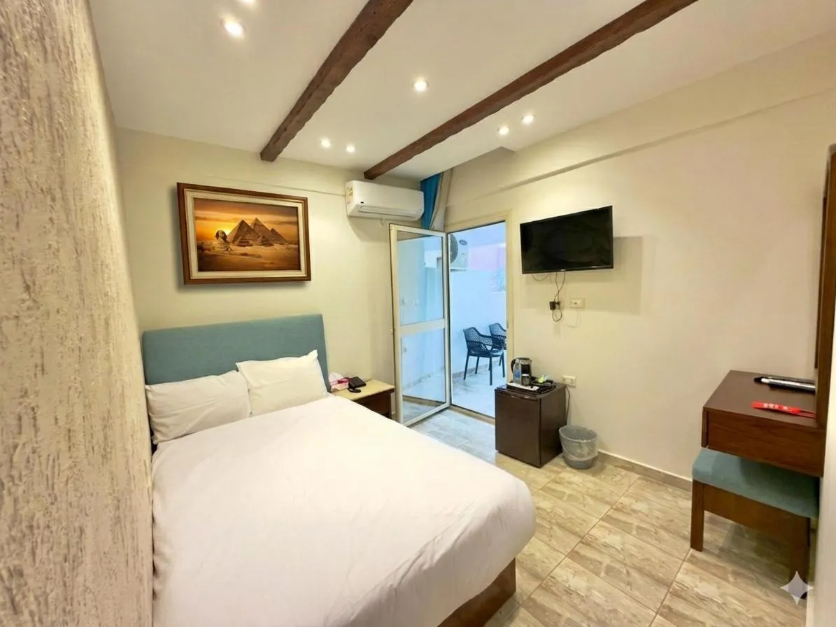 Single Room with Garden View - single occupancy in Pyramids Glory Inn