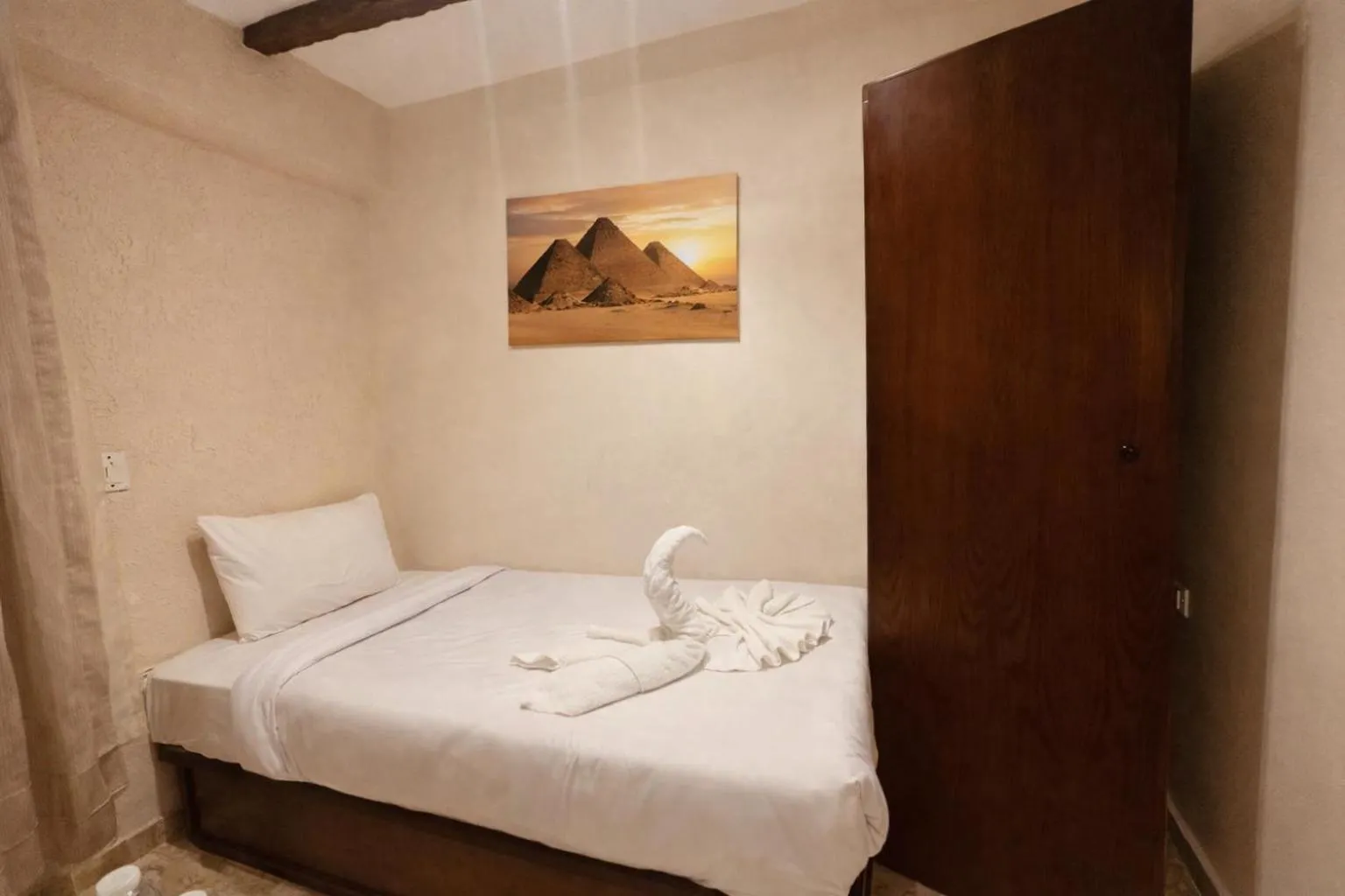 One-Bedroom Apartment with Garden in Pyramids Glory Inn