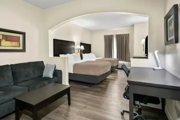 Bed in Quality Inn and Suites Lafayette Bed in Quality Inn and Suites Lafayette