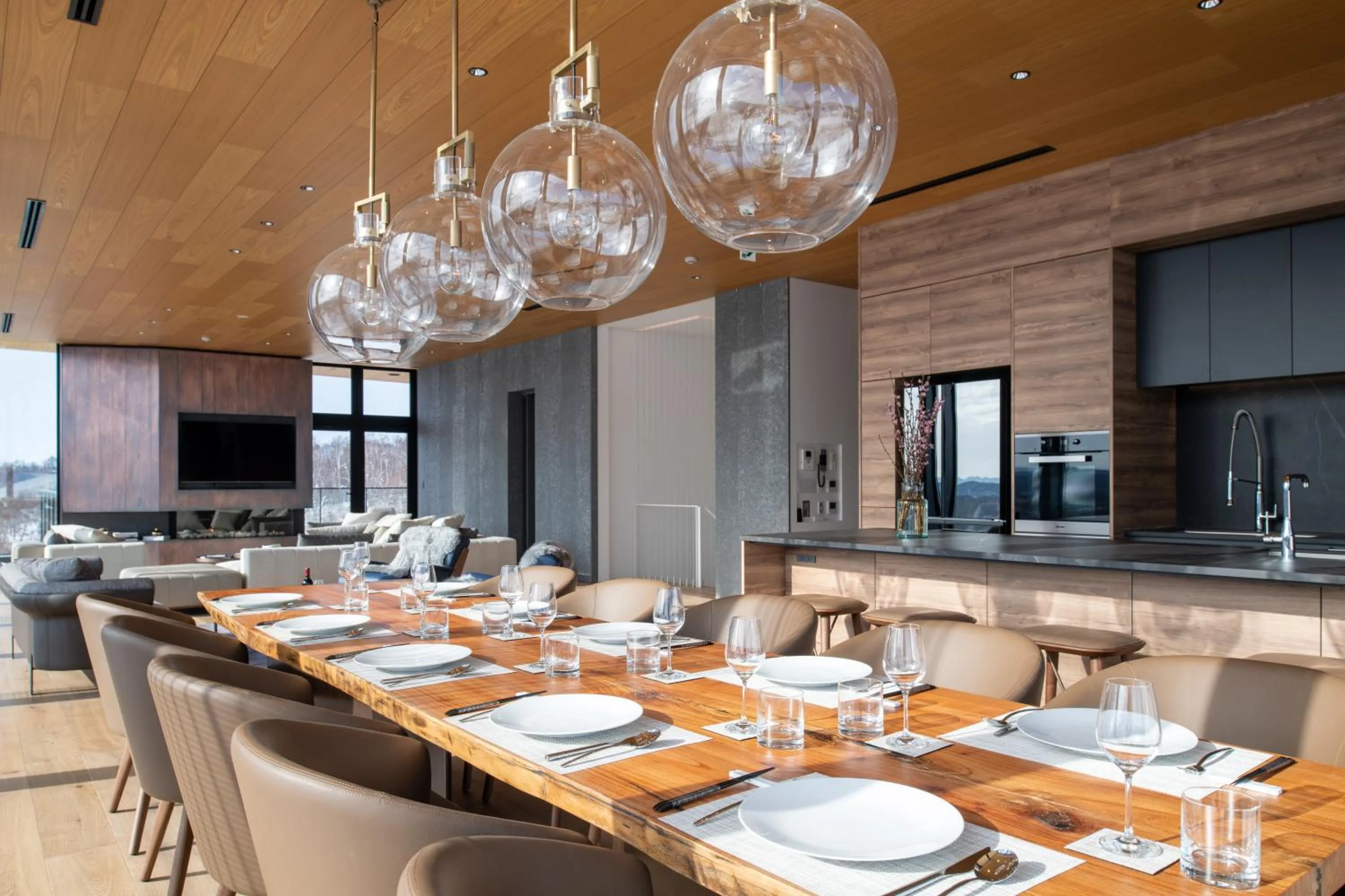 TV and multimedia in Intuition