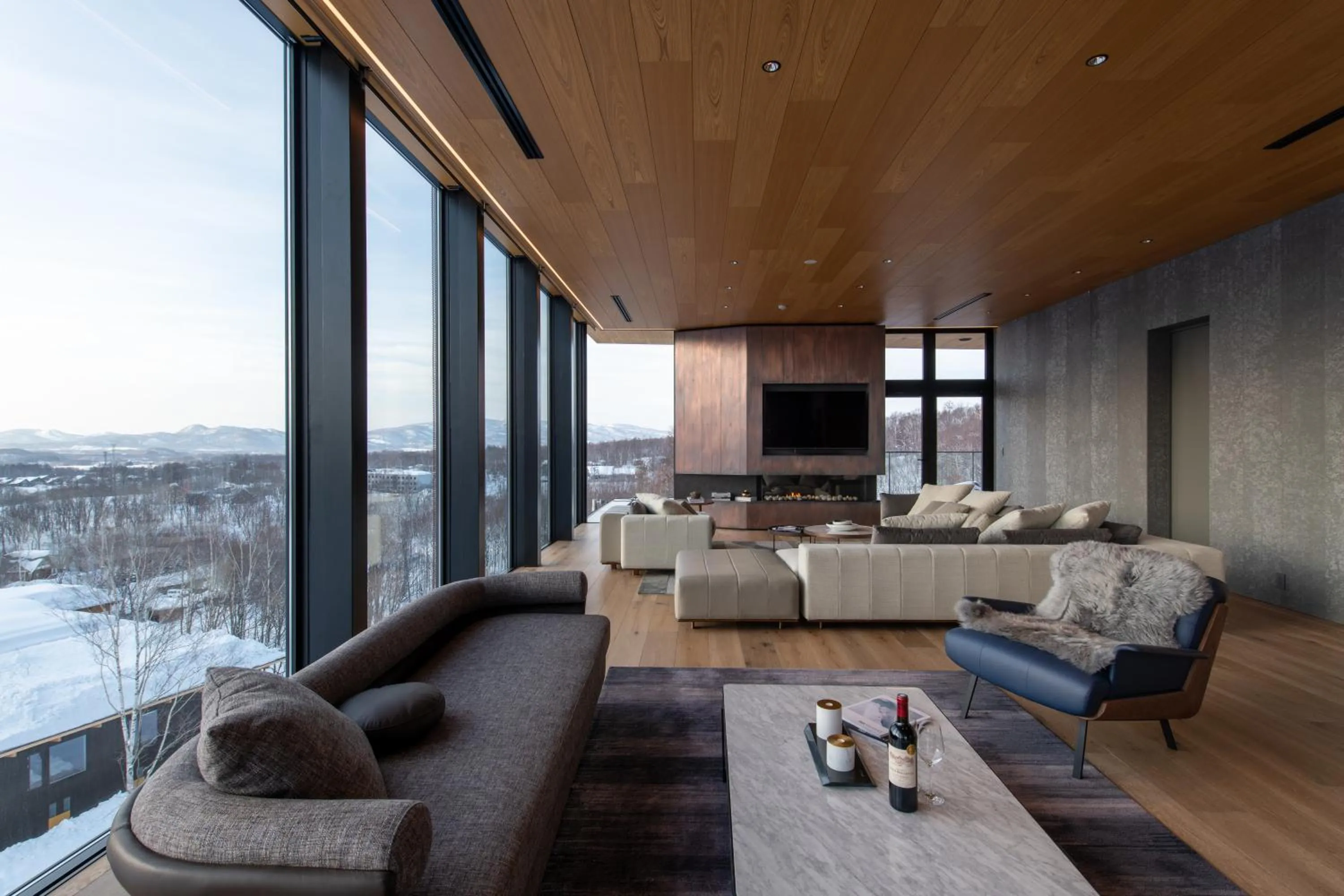 Communal lounge/ TV room in Intuition