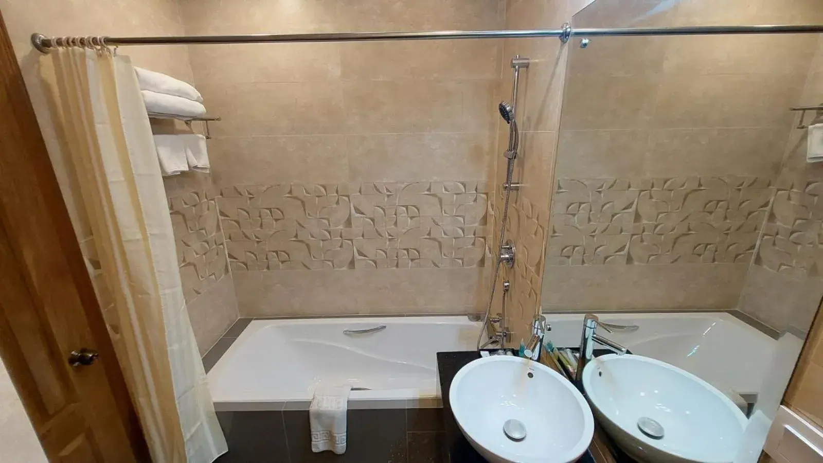 Superior Double or Twin Room in Hotel Grand Galaxy Superior Double or Twin Room in Hotel Grand Galaxy