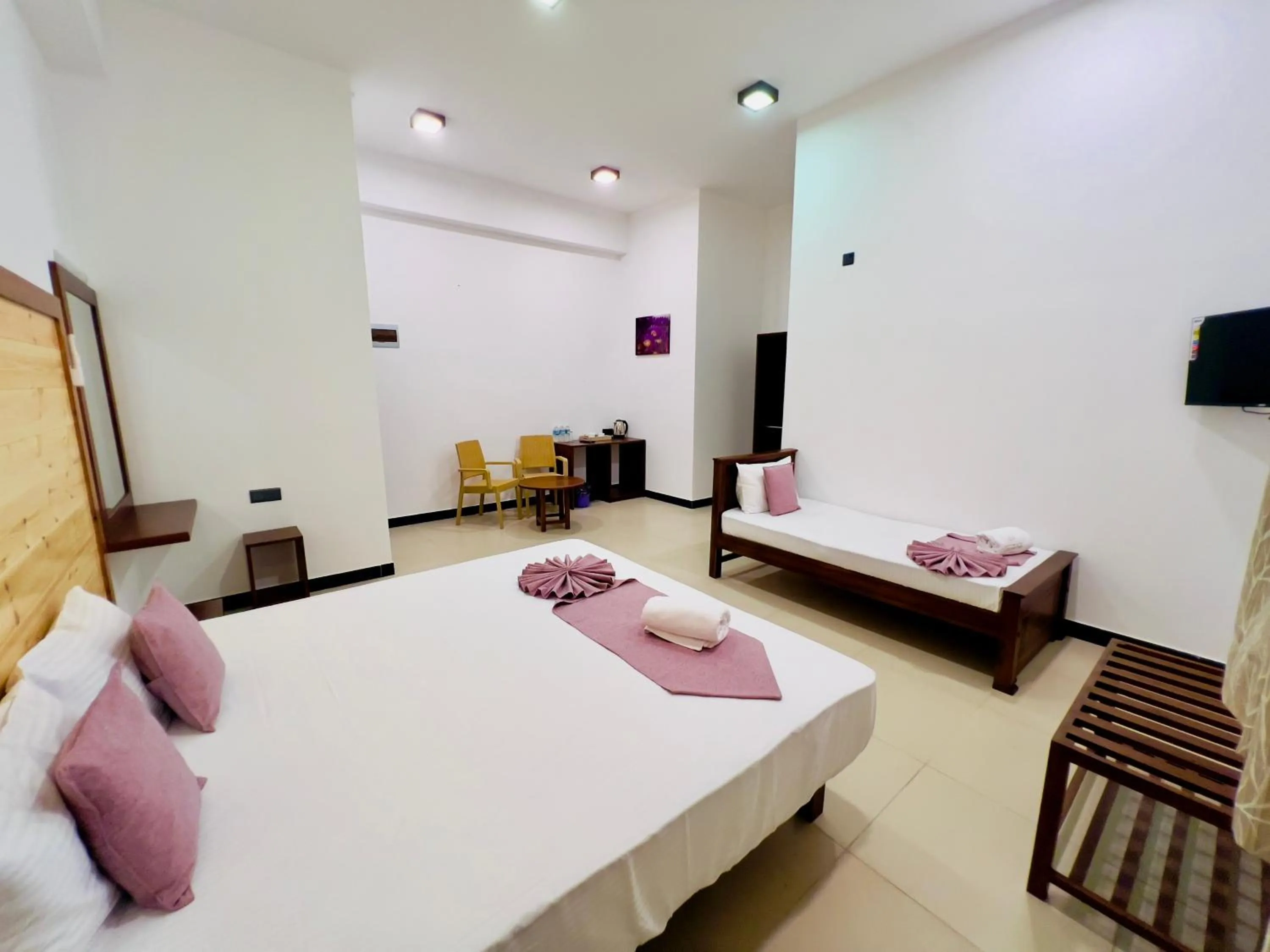 Photo of the whole room, Bed in Ranketha Resort & Restaurant